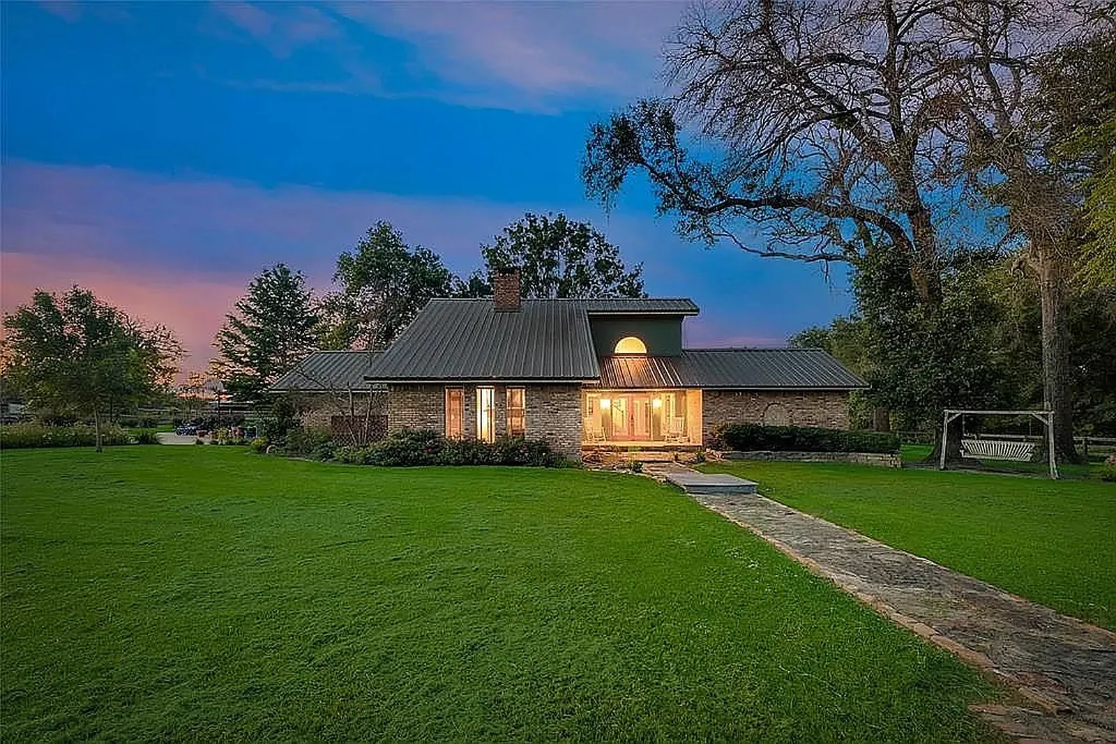 Single Family Residence For Sale in Freestone County , 740 W FM 27, Streetman, Texas 75859, 3 Bedroom, 3 Bathroom, Garage spaces, 3,102 Sqft, built in 1980, mls#21374181, Real Estate Agent in Streetman, Homes For Sale in Freestone county, Homes For Sale in Streetman, Realtor in Streetman Texas, Real Estate Brokerage Independent Realty Texas, Luminita Cordes Realtor