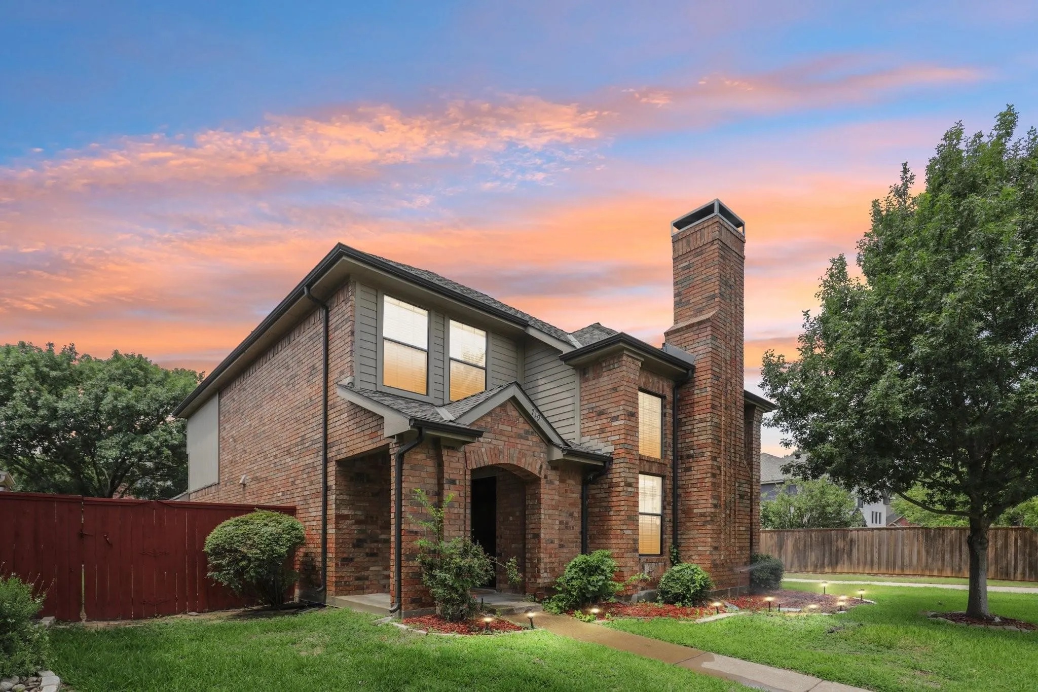 Single Family Residence For Sale in Dallas County , 719 Woodlake Drive, Coppell, Texas 75019, 3 Bedroom, 3 Bathroom, 2 Garage spaces, 1,755 Sqft, built in 1991, mls#21371159, Real Estate Agent in Coppell, Homes For Sale in Dallas county, Homes For Sale in Coppell, Realtor in Coppell Texas, Real Estate Brokerage Independent Realty Texas, Luminita Cordes Realtor