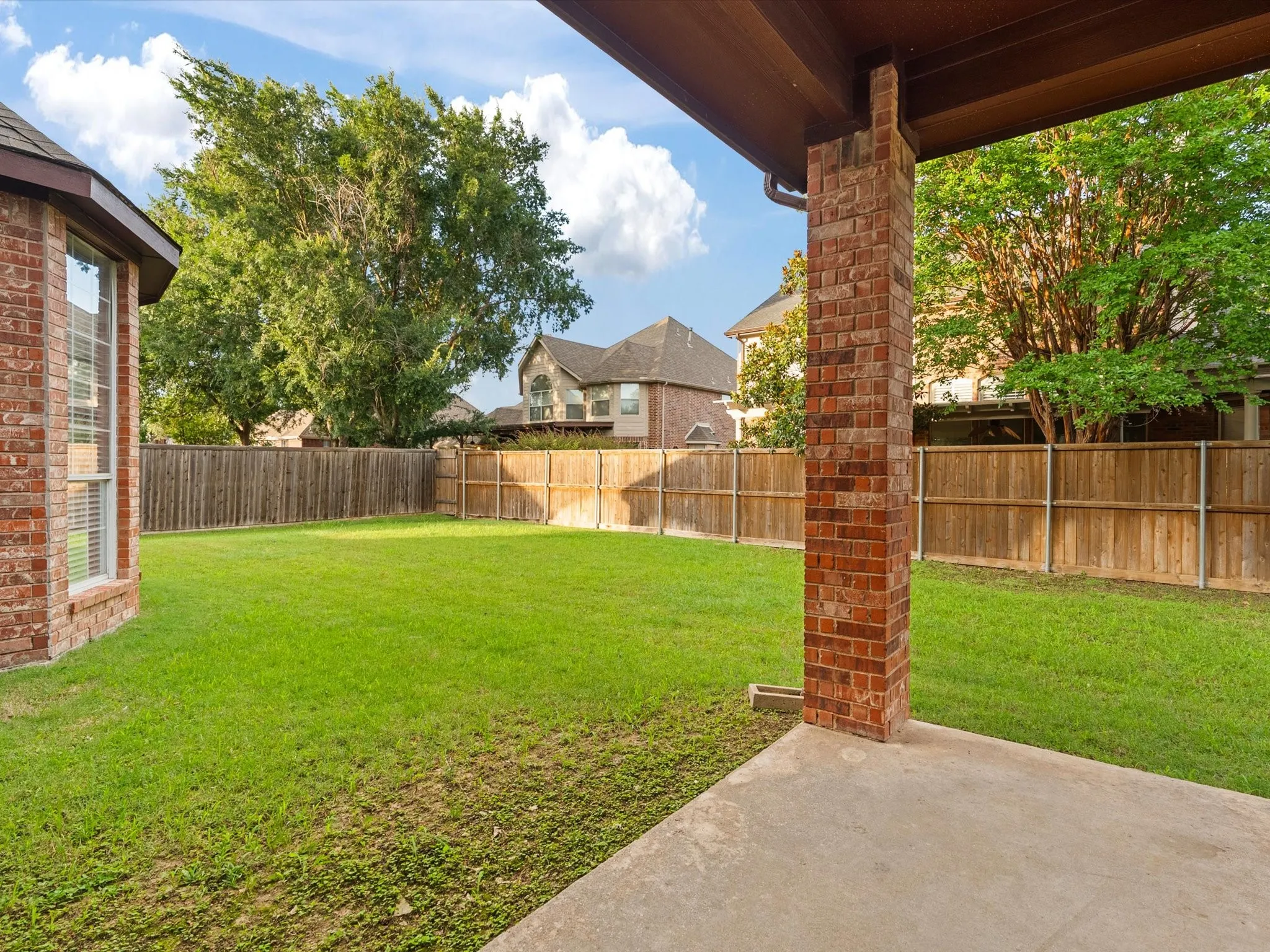 Single Family Residence For Sale in Denton County , 4332 Milsop Drive, Carrollton, Texas 75010, 4 Bedroom, 5 Bathroom, 3 Garage spaces, 3,999 Sqft, built in 2001, mls#21374178, Real Estate Agent in Carrollton, Homes For Sale in Denton county, Homes For Sale in Carrollton, Realtor in Carrollton Texas, Real Estate Brokerage Independent Realty Texas, Luminita Cordes Realtor