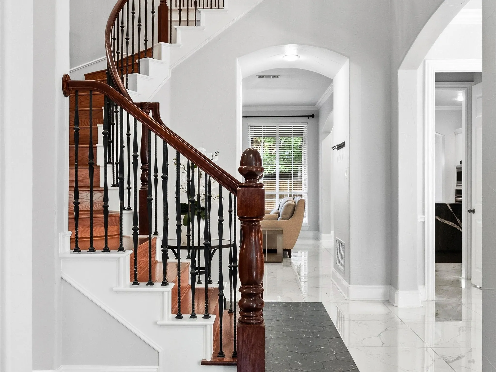 Single Family Residence For Sale in Denton County , 4332 Milsop Drive, Carrollton, Texas 75010, 4 Bedroom, 5 Bathroom, 3 Garage spaces, 3,999 Sqft, built in 2001, mls#21374178, Real Estate Agent in Carrollton, Homes For Sale in Denton county, Homes For Sale in Carrollton, Realtor in Carrollton Texas, Real Estate Brokerage Independent Realty Texas, Luminita Cordes Realtor