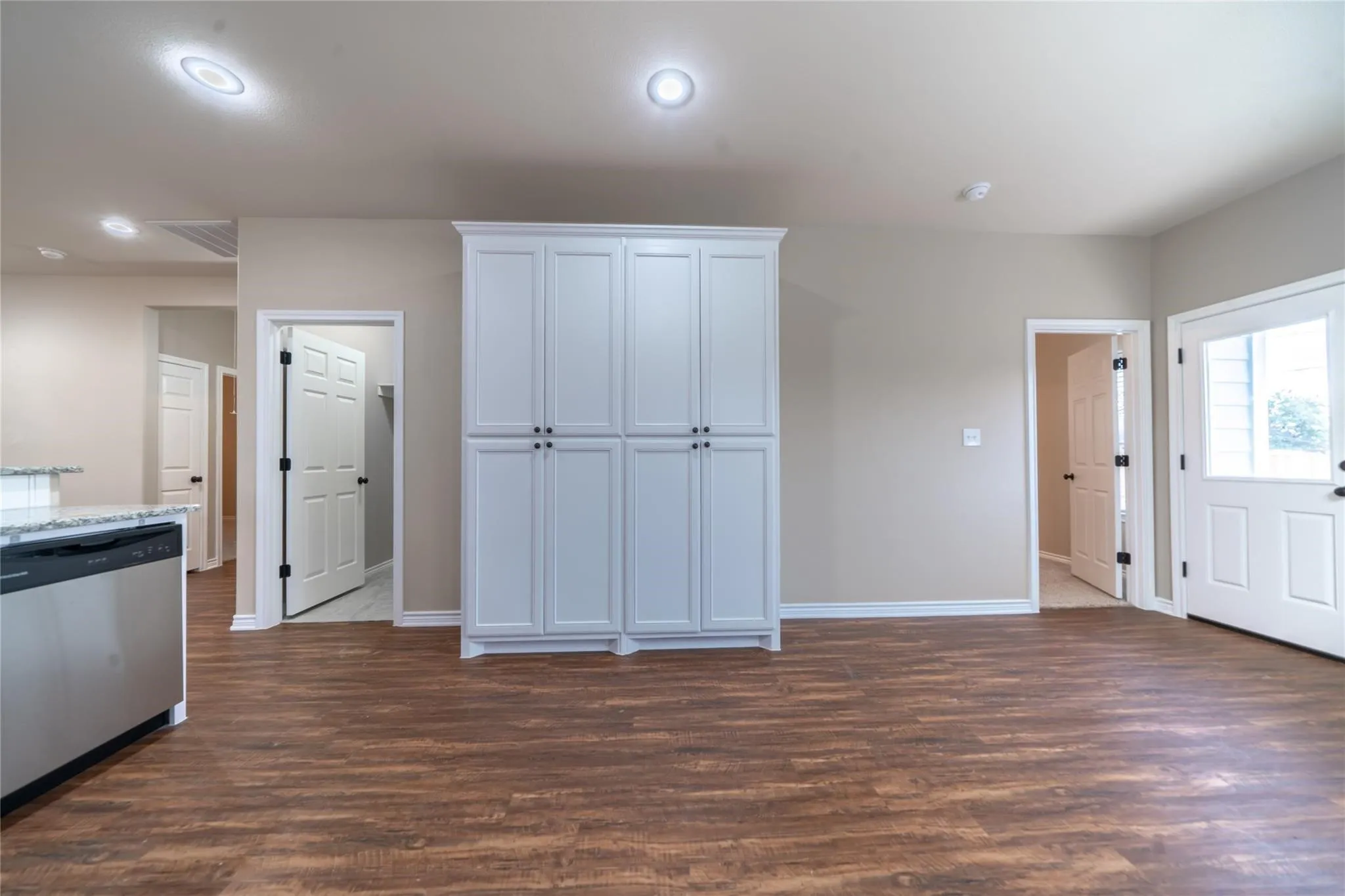 Single Family Residence For Rent in Grayson County , 1030 W Gandy, Denison, Texas 75020, 3 Bedroom, 2 Bathroom, Garage spaces, 1,277 Sqft, built in 2018, mls#21374255, Real Estate Agent in Denison, Homes For Rent in Grayson county, Homes For Rent in Denison, Realtor in Denison Texas, Real Estate Brokerage Independent Realty Texas, Luminita Cordes Realtor
