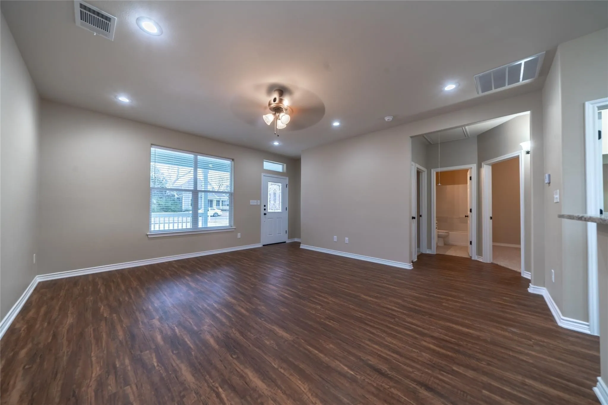 Single Family Residence For Rent in Grayson County , 1030 W Gandy, Denison, Texas 75020, 3 Bedroom, 2 Bathroom, Garage spaces, 1,277 Sqft, built in 2018, mls#21374255, Real Estate Agent in Denison, Homes For Rent in Grayson county, Homes For Rent in Denison, Realtor in Denison Texas, Real Estate Brokerage Independent Realty Texas, Luminita Cordes Realtor