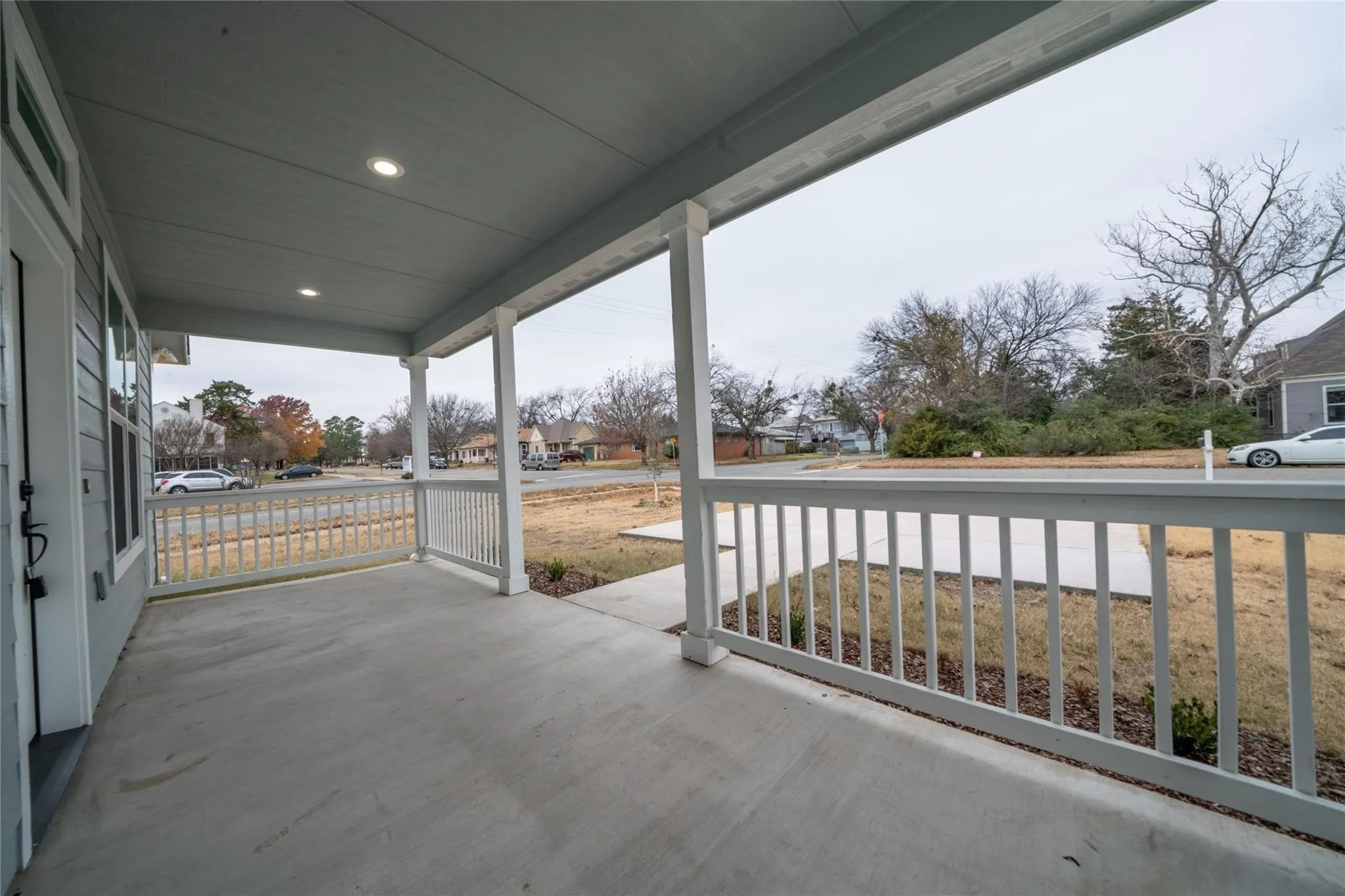 Single Family Residence For Rent in Grayson County , 1030 W Gandy, Denison, Texas 75020, 3 Bedroom, 2 Bathroom, Garage spaces, 1,277 Sqft, built in 2018, mls#21374255, Real Estate Agent in Denison, Homes For Rent in Grayson county, Homes For Rent in Denison, Realtor in Denison Texas, Real Estate Brokerage Independent Realty Texas, Luminita Cordes Realtor