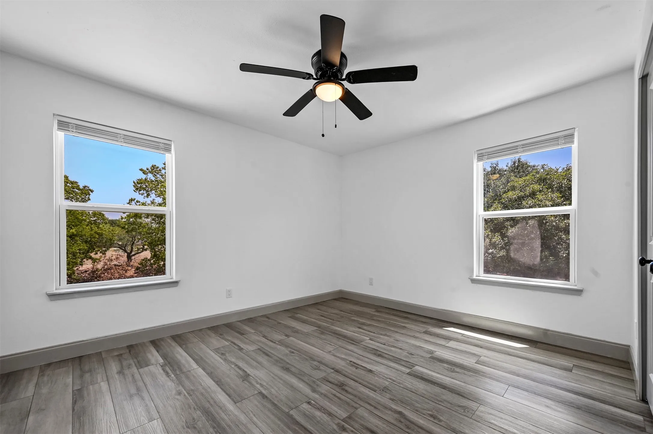 Single Family Residence For Rent in Wise County , 158 Lakeshore Drive, Runaway Bay, Texas 76426, 5 Bedroom, 4 Bathroom, Garage spaces, 2,870 Sqft, built in 1989, mls#21374182, Real Estate Agent in Runaway Bay, Homes For Rent in Wise county, Homes For Rent in Runaway Bay, Realtor in Runaway Bay Texas, Real Estate Brokerage Independent Realty Texas, Luminita Cordes Realtor