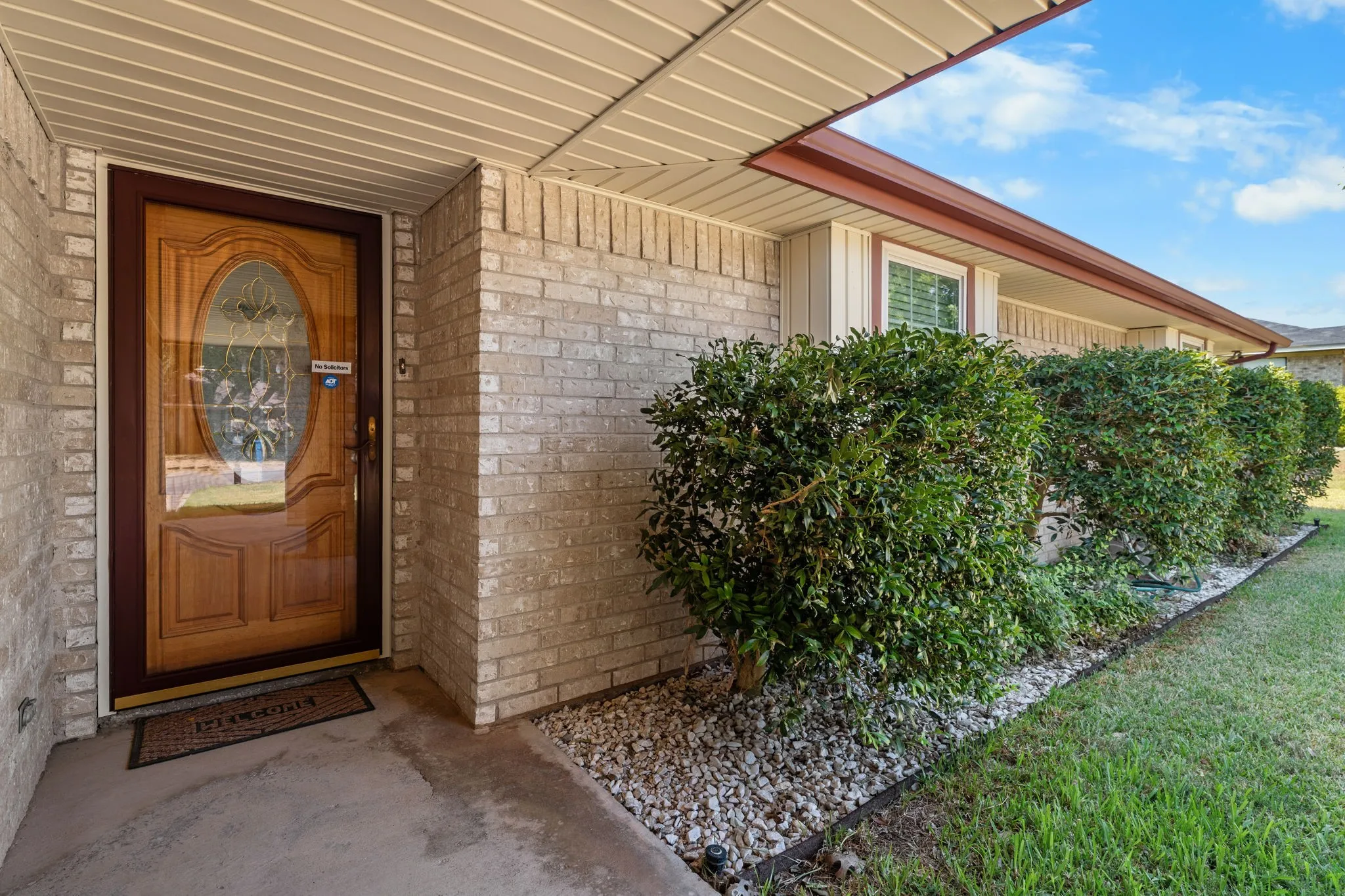 Single Family Residence For Sale in Mc Lennan County , 605 Angel Fire Drive, Hewitt, Texas 76643, 3 Bedroom, 2 Bathroom, 2 Garage spaces, 1,741 Sqft, built in 1983, mls#21373840, Real Estate Agent in Hewitt, Homes For Sale in Mc Lennan county, Homes For Sale in Hewitt, Realtor in Hewitt Texas, Real Estate Brokerage Independent Realty Texas, Luminita Cordes Realtor