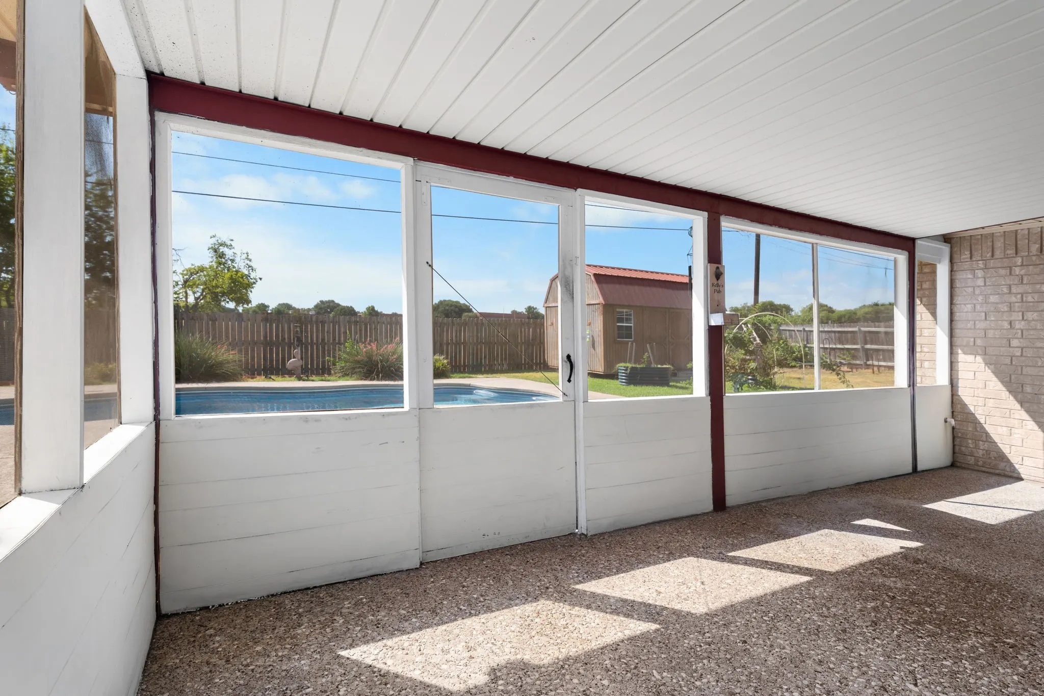 Single Family Residence For Sale in Mc Lennan County , 605 Angel Fire Drive, Hewitt, Texas 76643, 3 Bedroom, 2 Bathroom, 2 Garage spaces, 1,741 Sqft, built in 1983, mls#21373840, Real Estate Agent in Hewitt, Homes For Sale in Mc Lennan county, Homes For Sale in Hewitt, Realtor in Hewitt Texas, Real Estate Brokerage Independent Realty Texas, Luminita Cordes Realtor