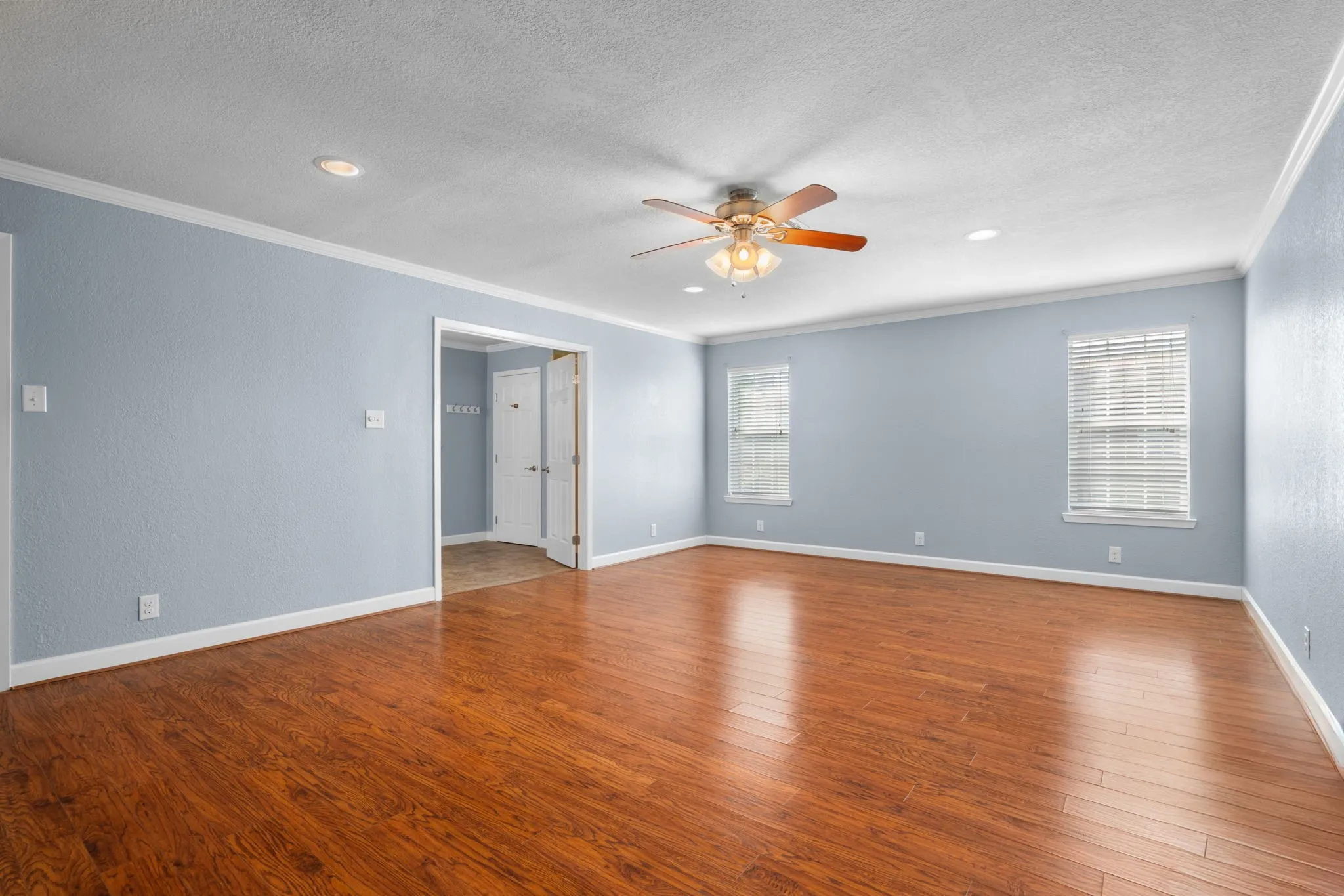 Single Family Residence For Sale in Mc Lennan County , 605 Angel Fire Drive, Hewitt, Texas 76643, 3 Bedroom, 2 Bathroom, 2 Garage spaces, 1,741 Sqft, built in 1983, mls#21373840, Real Estate Agent in Hewitt, Homes For Sale in Mc Lennan county, Homes For Sale in Hewitt, Realtor in Hewitt Texas, Real Estate Brokerage Independent Realty Texas, Luminita Cordes Realtor