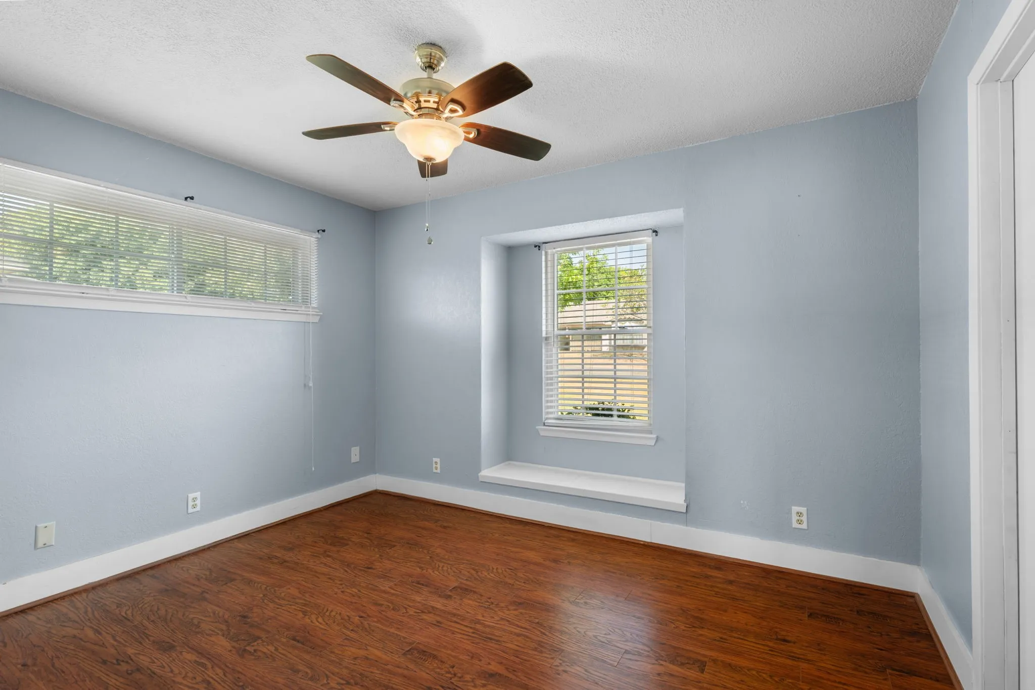 Single Family Residence For Sale in Mc Lennan County , 605 Angel Fire Drive, Hewitt, Texas 76643, 3 Bedroom, 2 Bathroom, 2 Garage spaces, 1,741 Sqft, built in 1983, mls#21373840, Real Estate Agent in Hewitt, Homes For Sale in Mc Lennan county, Homes For Sale in Hewitt, Realtor in Hewitt Texas, Real Estate Brokerage Independent Realty Texas, Luminita Cordes Realtor