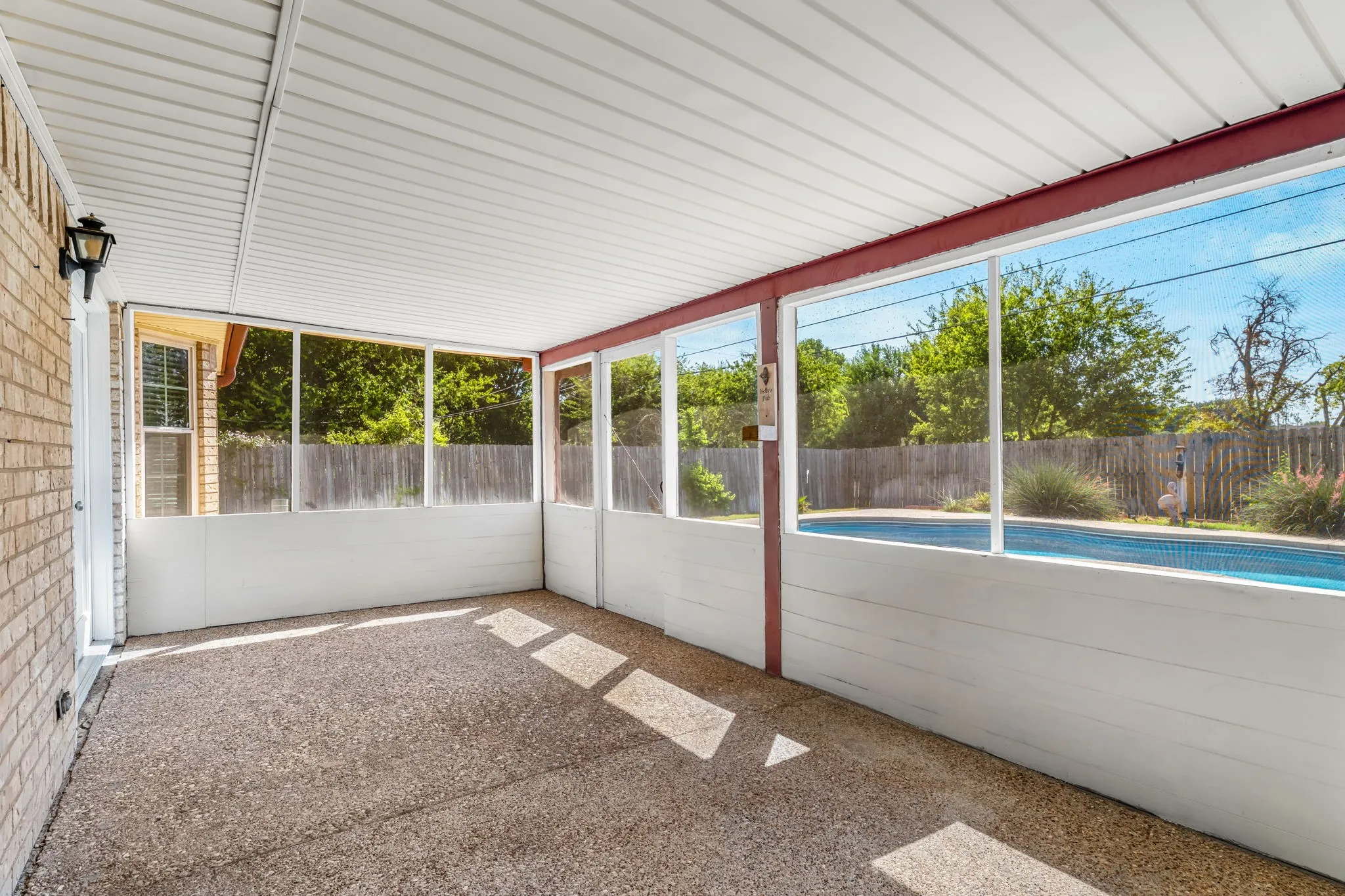 Single Family Residence For Sale in Mc Lennan County , 605 Angel Fire Drive, Hewitt, Texas 76643, 3 Bedroom, 2 Bathroom, 2 Garage spaces, 1,741 Sqft, built in 1983, mls#21373840, Real Estate Agent in Hewitt, Homes For Sale in Mc Lennan county, Homes For Sale in Hewitt, Realtor in Hewitt Texas, Real Estate Brokerage Independent Realty Texas, Luminita Cordes Realtor