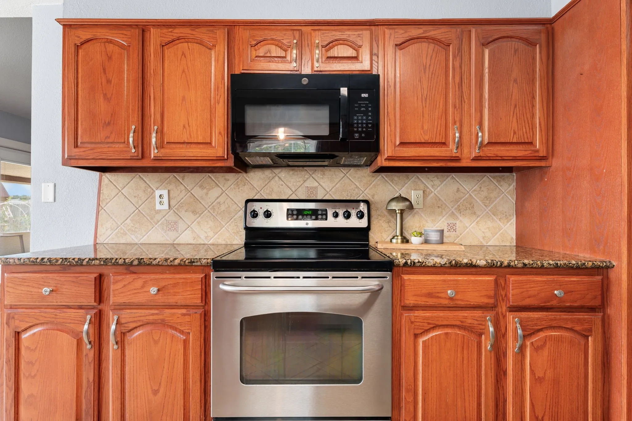 Single Family Residence For Sale in Mc Lennan County , 605 Angel Fire Drive, Hewitt, Texas 76643, 3 Bedroom, 2 Bathroom, 2 Garage spaces, 1,741 Sqft, built in 1983, mls#21373840, Real Estate Agent in Hewitt, Homes For Sale in Mc Lennan county, Homes For Sale in Hewitt, Realtor in Hewitt Texas, Real Estate Brokerage Independent Realty Texas, Luminita Cordes Realtor