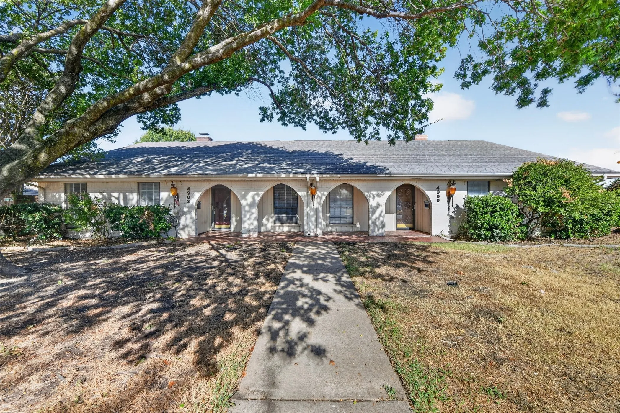 Single Family Residence For Rent in Tarrant County , 4900 Inverness Avenue, Fort Worth, Texas 76132, 3 Bedroom, 2 Bathroom, 2 Garage spaces, 1,698 Sqft, built in 1968, mls#21344959, Real Estate Agent in Fort Worth, Homes For Rent in Tarrant county, Homes For Rent in Fort Worth, Realtor in Fort Worth Texas, Real Estate Brokerage Independent Realty Texas, Luminita Cordes Realtor