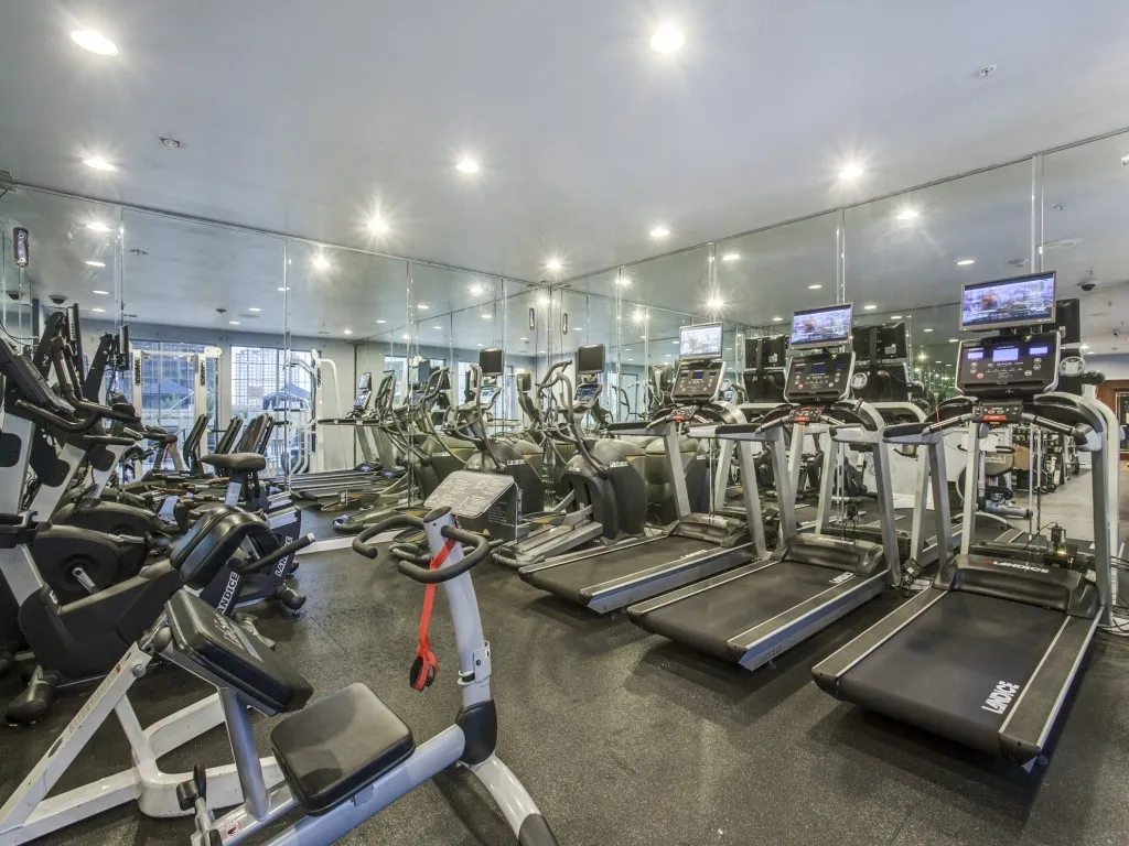 Condominium For Sale in Dallas County , 3225 Turtle Creek Boulevard 318, Dallas, Texas 75219, 1 Bedroom, 1 Bathroom, 2 Garage spaces, 834 Sqft, built in 1998, mls#21374192, Real Estate Agent in Dallas, Homes For Sale in Dallas county, Homes For Sale in Dallas, Realtor in Dallas Texas, Real Estate Brokerage Independent Realty Texas, Luminita Cordes Realtor