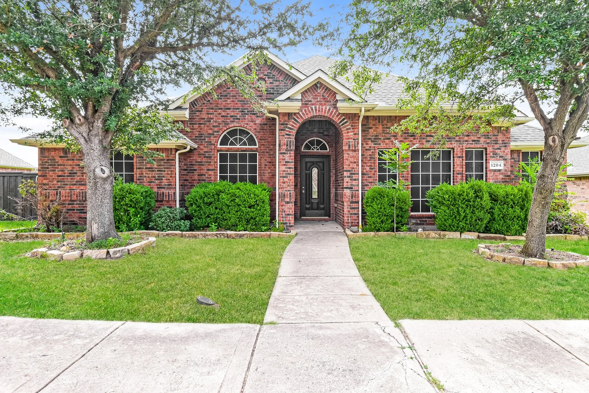 Single Family Residence For Rent in Collin County , 1204 Lost Valley Drive, Royse City, Texas 75189, 3 Bedroom, 3 Bathroom, 1 Garage spaces, 2,256 Sqft, built in 2006, mls#21374275, Real Estate Agent in Royse City, Homes For Rent in Collin county, Homes For Rent in Royse City, Realtor in Royse City Texas, Real Estate Brokerage Independent Realty Texas, Luminita Cordes Realtor