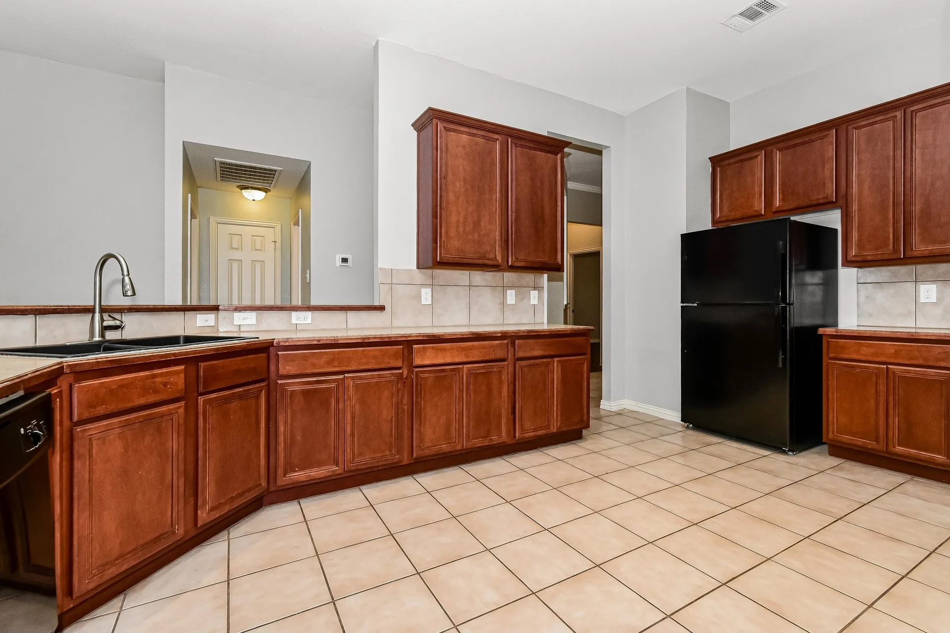 Single Family Residence For Rent in Collin County , 1204 Lost Valley Drive, Royse City, Texas 75189, 3 Bedroom, 3 Bathroom, 1 Garage spaces, 2,256 Sqft, built in 2006, mls#21374275, Real Estate Agent in Royse City, Homes For Rent in Collin county, Homes For Rent in Royse City, Realtor in Royse City Texas, Real Estate Brokerage Independent Realty Texas, Luminita Cordes Realtor