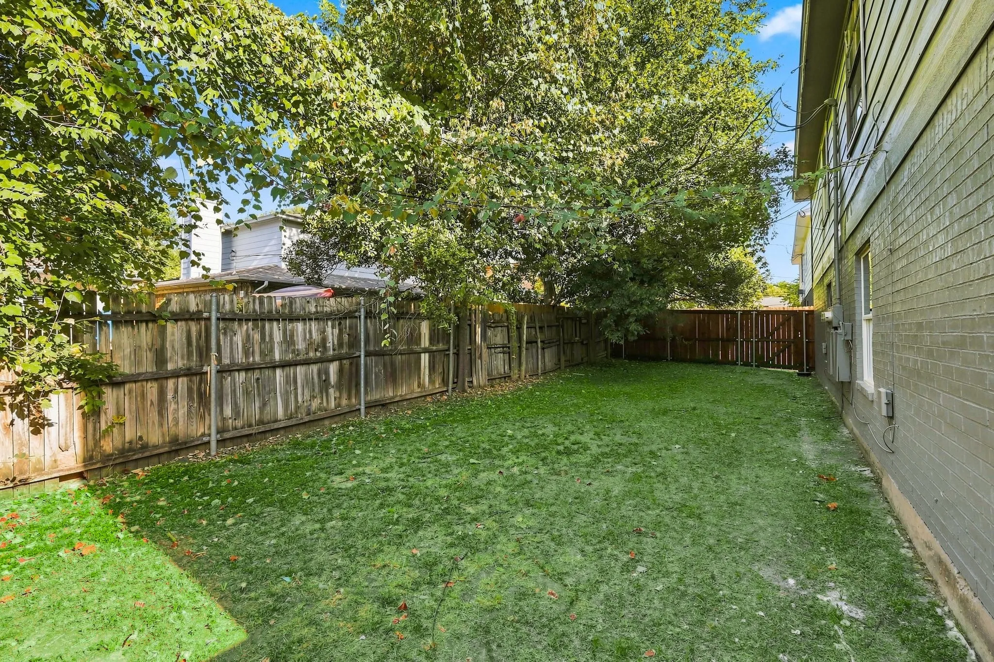 Quadruplex For Rent in Tarrant County , 8133 Foxfire Lane C, White Settlement, Texas 76108, 3 Bedroom, 2 Bathroom, Garage spaces, 1,030 Sqft, built in 1985, mls#21374287, Real Estate Agent in White Settlement, Homes For Rent in Tarrant county, Homes For Rent in White Settlement, Realtor in White Settlement Texas, Real Estate Brokerage Independent Realty Texas, Luminita Cordes Realtor