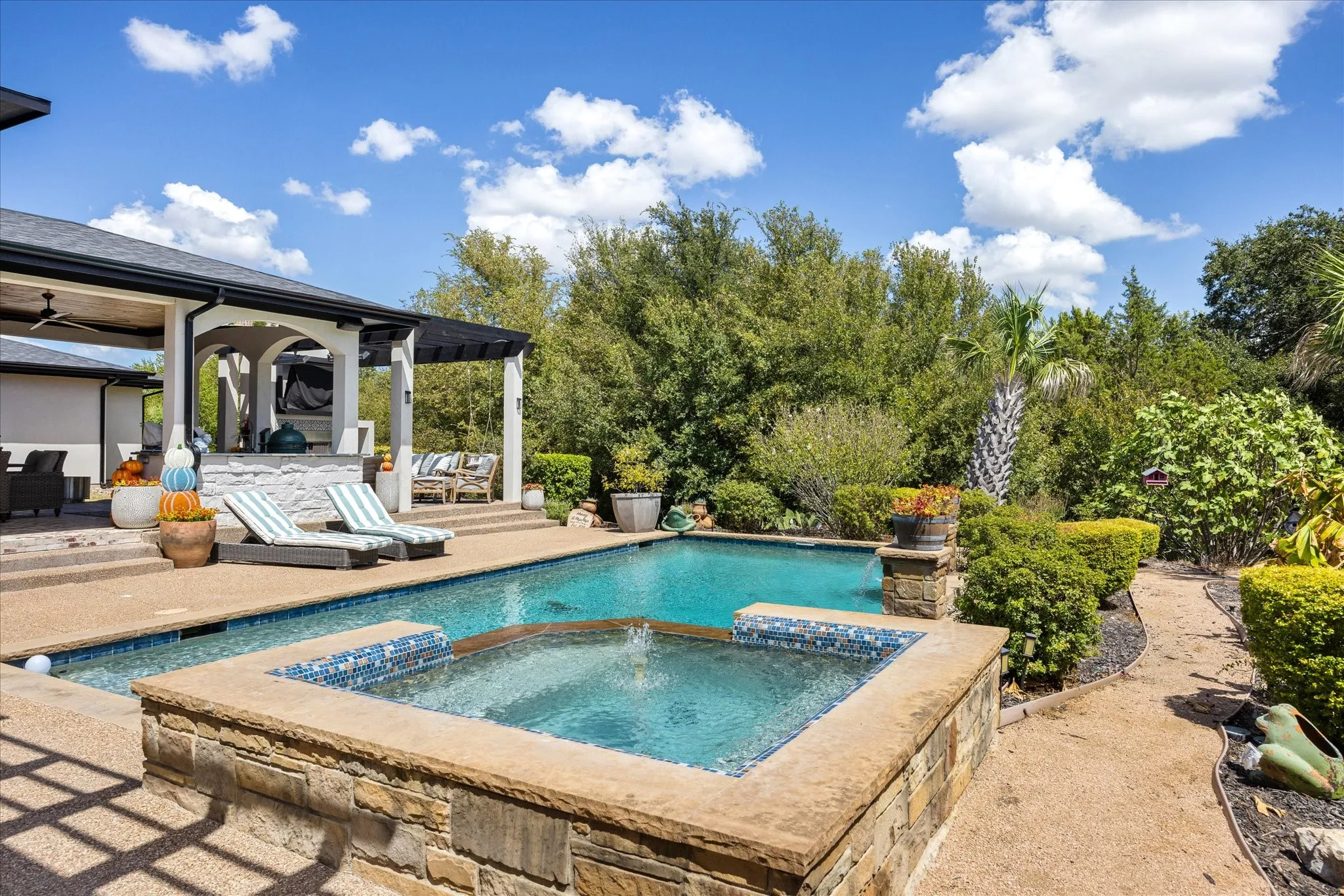 Single Family Residence For Sale in Parker County , 145 Tres Vistas Court, Cresson, Texas 76035, 4 Bedroom, 6 Bathroom, 3 Garage spaces, 3,890 Sqft, built in 2013, mls#21371913, Real Estate Agent in Cresson, Homes For Sale in Parker county, Homes For Sale in Cresson, Realtor in Cresson Texas, Real Estate Brokerage Independent Realty Texas, Luminita Cordes Realtor