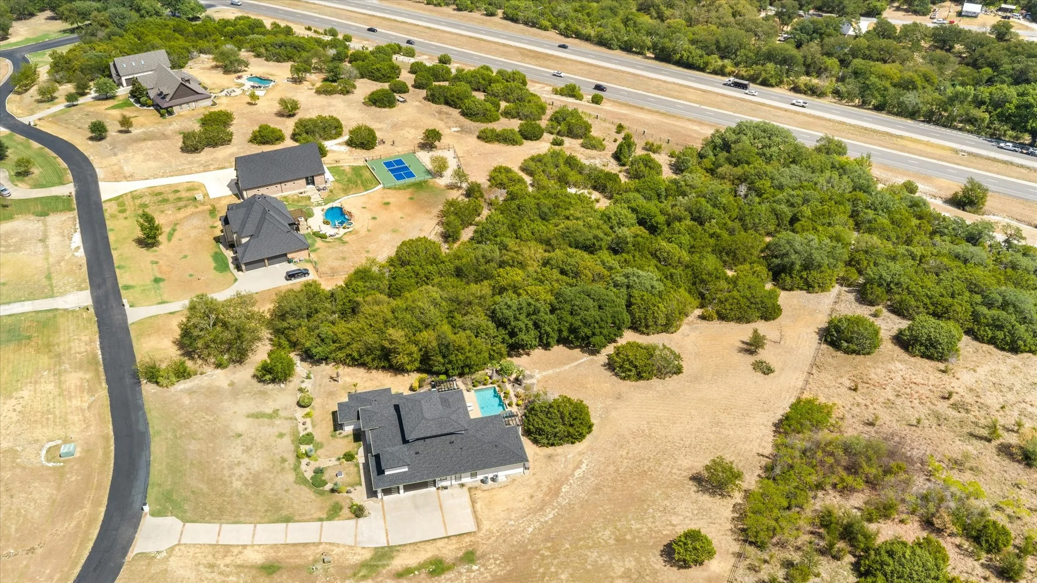 Single Family Residence For Sale in Parker County , 145 Tres Vistas Court, Cresson, Texas 76035, 4 Bedroom, 6 Bathroom, 3 Garage spaces, 3,890 Sqft, built in 2013, mls#21371913, Real Estate Agent in Cresson, Homes For Sale in Parker county, Homes For Sale in Cresson, Realtor in Cresson Texas, Real Estate Brokerage Independent Realty Texas, Luminita Cordes Realtor