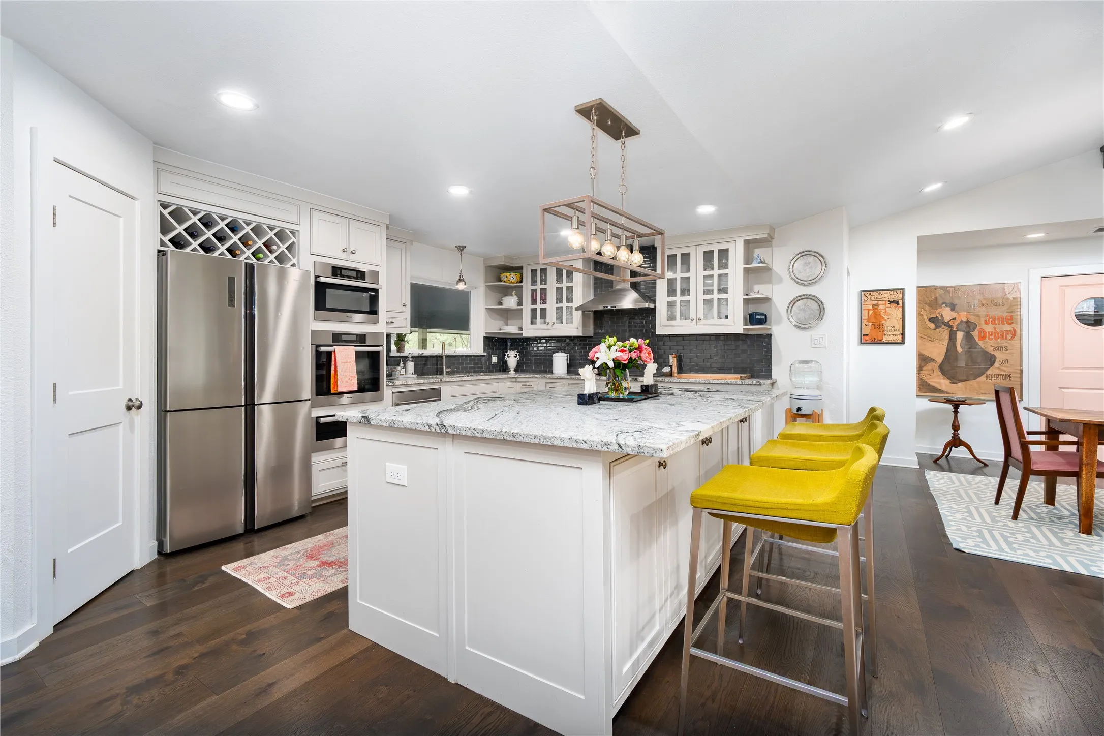 Single Family Residence For Sale in Dallas County , 8242 San Cristobal Drive, Dallas, Texas 75218, 4 Bedroom, 4 Bathroom, 2 Garage spaces, 2,768 Sqft, built in 1969, mls#21374292, Real Estate Agent in Dallas, Homes For Sale in Dallas county, Homes For Sale in Dallas, Realtor in Dallas Texas, Real Estate Brokerage Independent Realty Texas, Luminita Cordes Realtor
