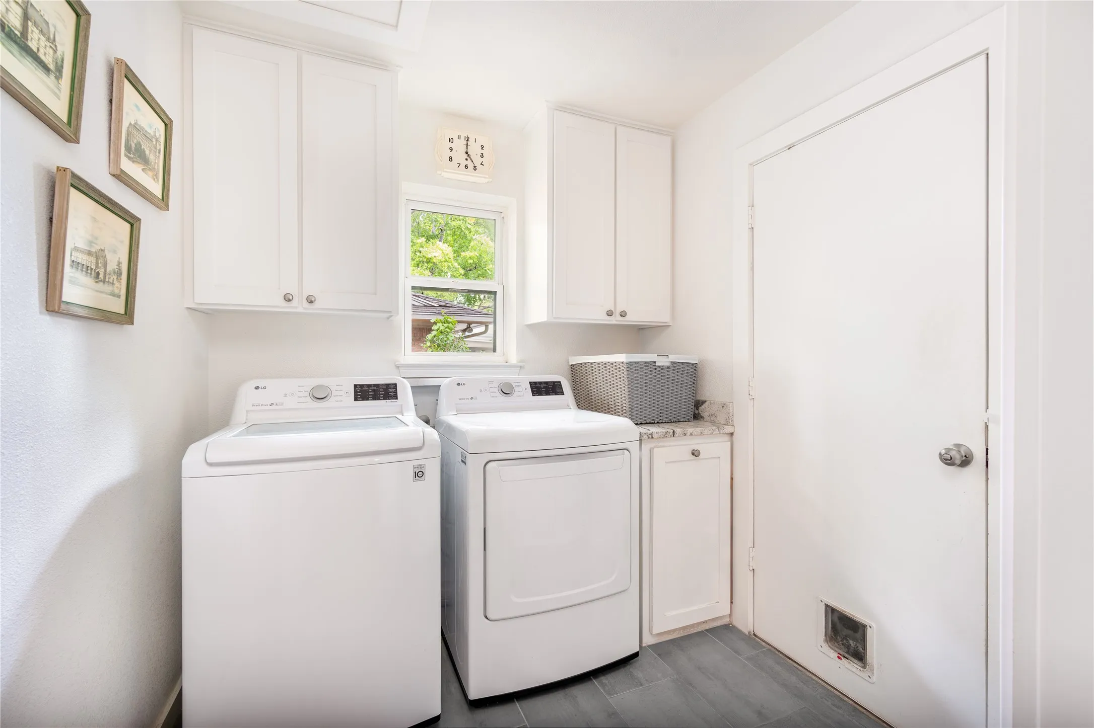 Single Family Residence For Sale in Dallas County , 8242 San Cristobal Drive, Dallas, Texas 75218, 4 Bedroom, 4 Bathroom, 2 Garage spaces, 2,768 Sqft, built in 1969, mls#21374292, Real Estate Agent in Dallas, Homes For Sale in Dallas county, Homes For Sale in Dallas, Realtor in Dallas Texas, Real Estate Brokerage Independent Realty Texas, Luminita Cordes Realtor