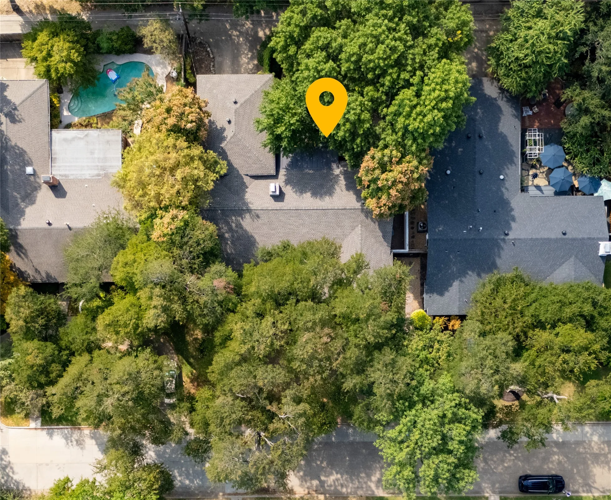 Single Family Residence For Sale in Dallas County , 8242 San Cristobal Drive, Dallas, Texas 75218, 4 Bedroom, 4 Bathroom, 2 Garage spaces, 2,768 Sqft, built in 1969, mls#21374292, Real Estate Agent in Dallas, Homes For Sale in Dallas county, Homes For Sale in Dallas, Realtor in Dallas Texas, Real Estate Brokerage Independent Realty Texas, Luminita Cordes Realtor