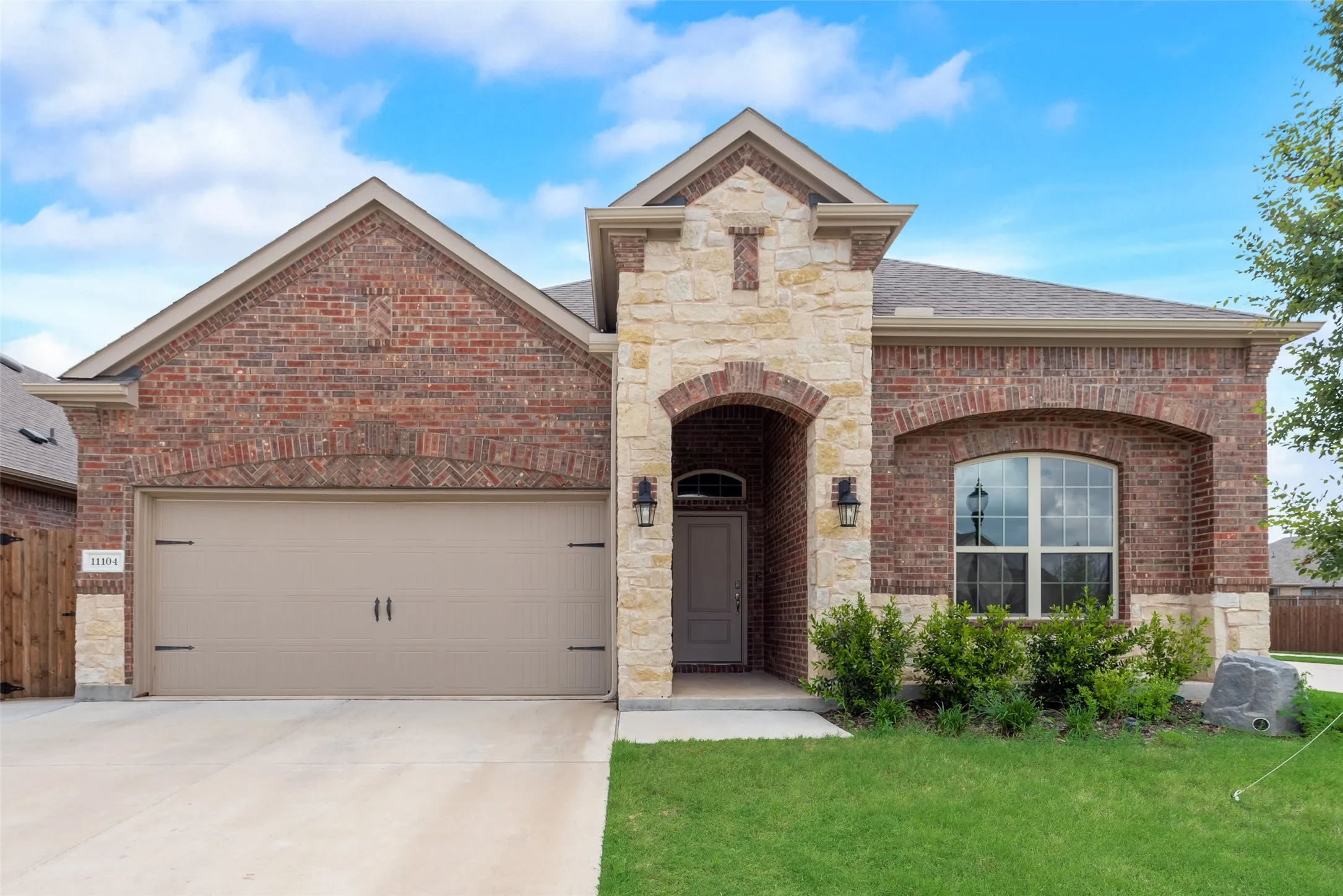 Single Family Residence For Rent in Denton County , 11104 Canyon Mine Drive, Aubrey, Texas 76227, 4 Bedroom, 2 Bathroom, 2 Garage spaces, 2,033 Sqft, built in 2021, mls#21374279, Real Estate Agent in Aubrey, Homes For Rent in Denton county, Homes For Rent in Aubrey, Realtor in Aubrey Texas, Real Estate Brokerage Independent Realty Texas, Luminita Cordes Realtor