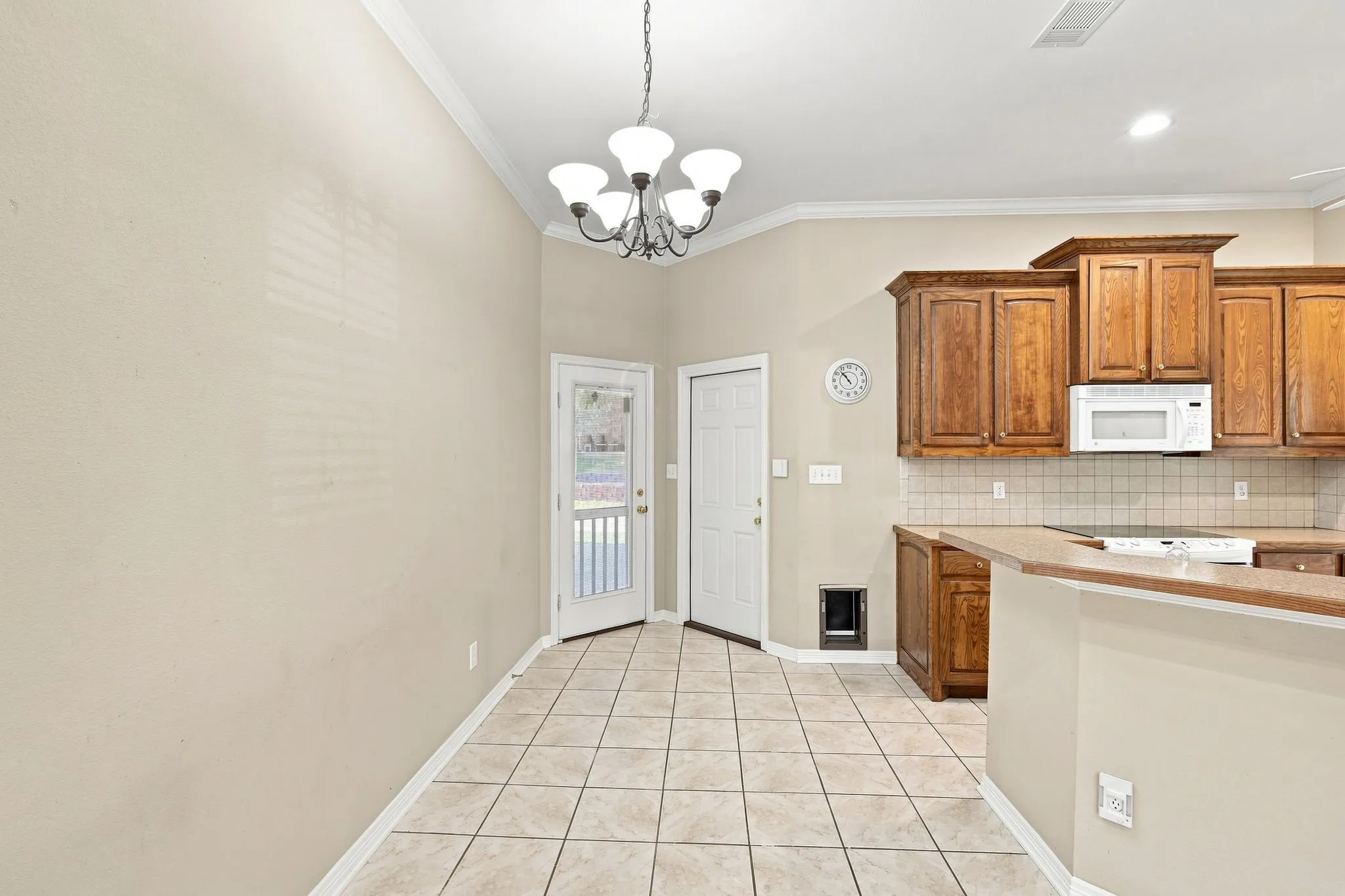 Single Family Residence For Sale in Dallas County , 925 Cresthill Drive 37B, Cedar Hill, Texas 75104, 2 Bedroom, 2 Bathroom, 2 Garage spaces, 1,239 Sqft, built in 2004, mls#21358719, Real Estate Agent in Cedar Hill, Homes For Sale in Dallas county, Homes For Sale in Cedar Hill, Realtor in Cedar Hill Texas, Real Estate Brokerage Independent Realty Texas, Luminita Cordes Realtor