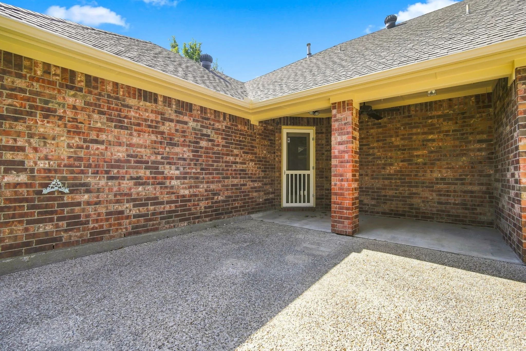 Single Family Residence For Sale in Dallas County , 925 Cresthill Drive 37B, Cedar Hill, Texas 75104, 2 Bedroom, 2 Bathroom, 2 Garage spaces, 1,239 Sqft, built in 2004, mls#21358719, Real Estate Agent in Cedar Hill, Homes For Sale in Dallas county, Homes For Sale in Cedar Hill, Realtor in Cedar Hill Texas, Real Estate Brokerage Independent Realty Texas, Luminita Cordes Realtor