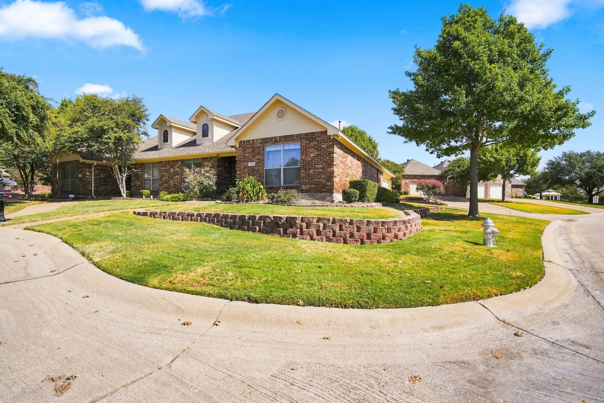 Single Family Residence For Sale in Dallas County , 925 Cresthill Drive 37B, Cedar Hill, Texas 75104, 2 Bedroom, 2 Bathroom, 2 Garage spaces, 1,239 Sqft, built in 2004, mls#21358719, Real Estate Agent in Cedar Hill, Homes For Sale in Dallas county, Homes For Sale in Cedar Hill, Realtor in Cedar Hill Texas, Real Estate Brokerage Independent Realty Texas, Luminita Cordes Realtor