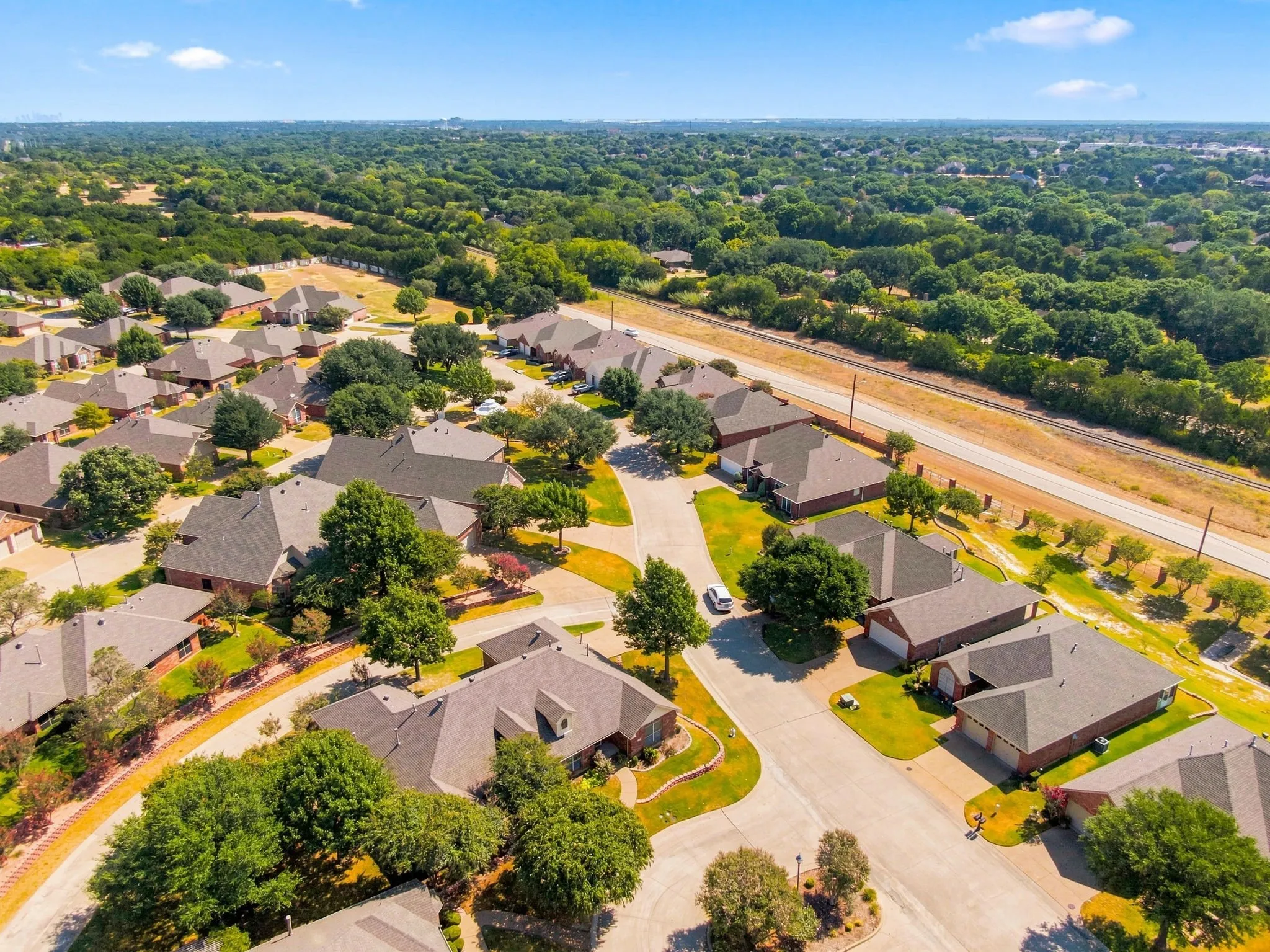 Single Family Residence For Sale in Dallas County , 925 Cresthill Drive 37B, Cedar Hill, Texas 75104, 2 Bedroom, 2 Bathroom, 2 Garage spaces, 1,239 Sqft, built in 2004, mls#21358719, Real Estate Agent in Cedar Hill, Homes For Sale in Dallas county, Homes For Sale in Cedar Hill, Realtor in Cedar Hill Texas, Real Estate Brokerage Independent Realty Texas, Luminita Cordes Realtor