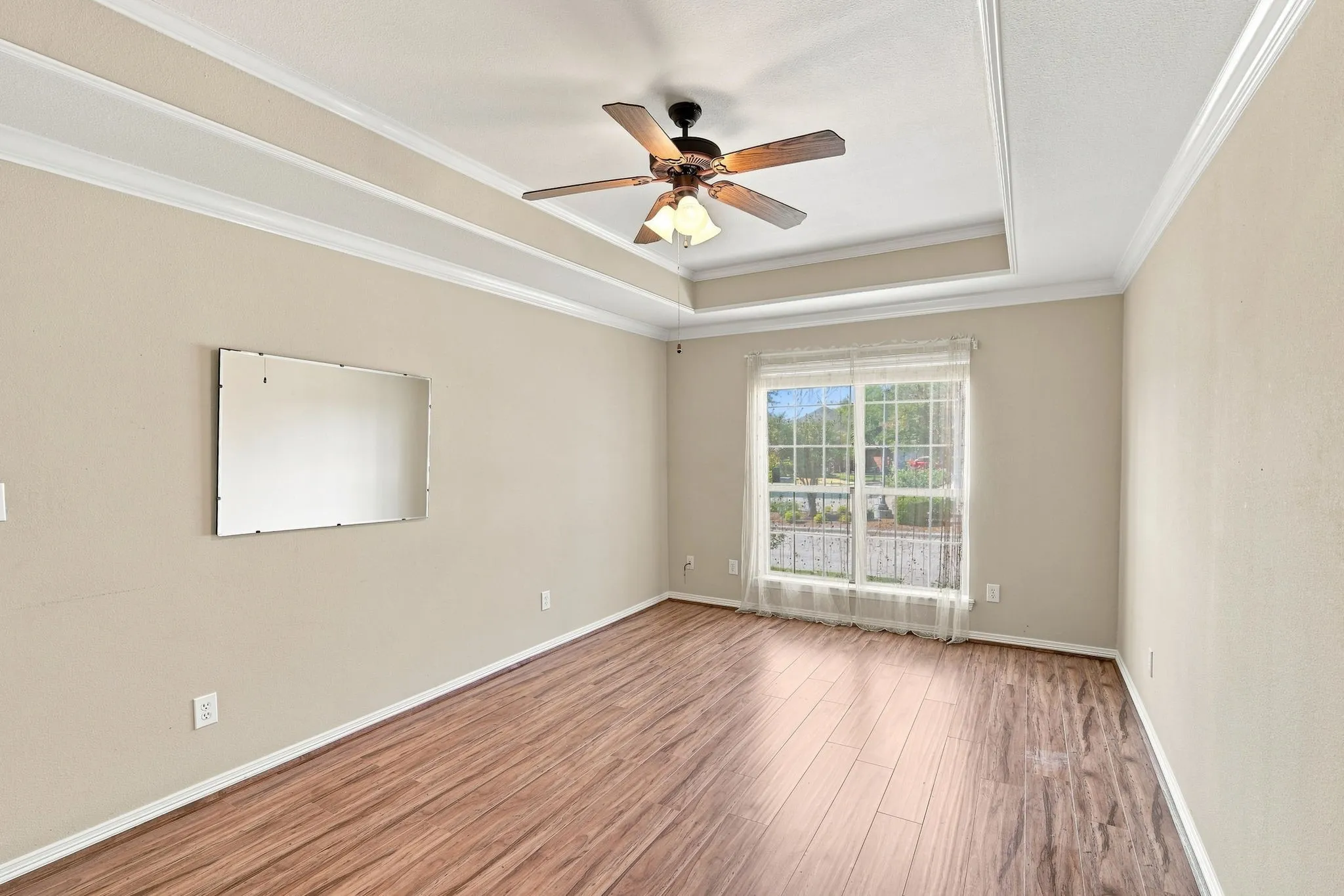 Single Family Residence For Sale in Dallas County , 925 Cresthill Drive 37B, Cedar Hill, Texas 75104, 2 Bedroom, 2 Bathroom, 2 Garage spaces, 1,239 Sqft, built in 2004, mls#21358719, Real Estate Agent in Cedar Hill, Homes For Sale in Dallas county, Homes For Sale in Cedar Hill, Realtor in Cedar Hill Texas, Real Estate Brokerage Independent Realty Texas, Luminita Cordes Realtor