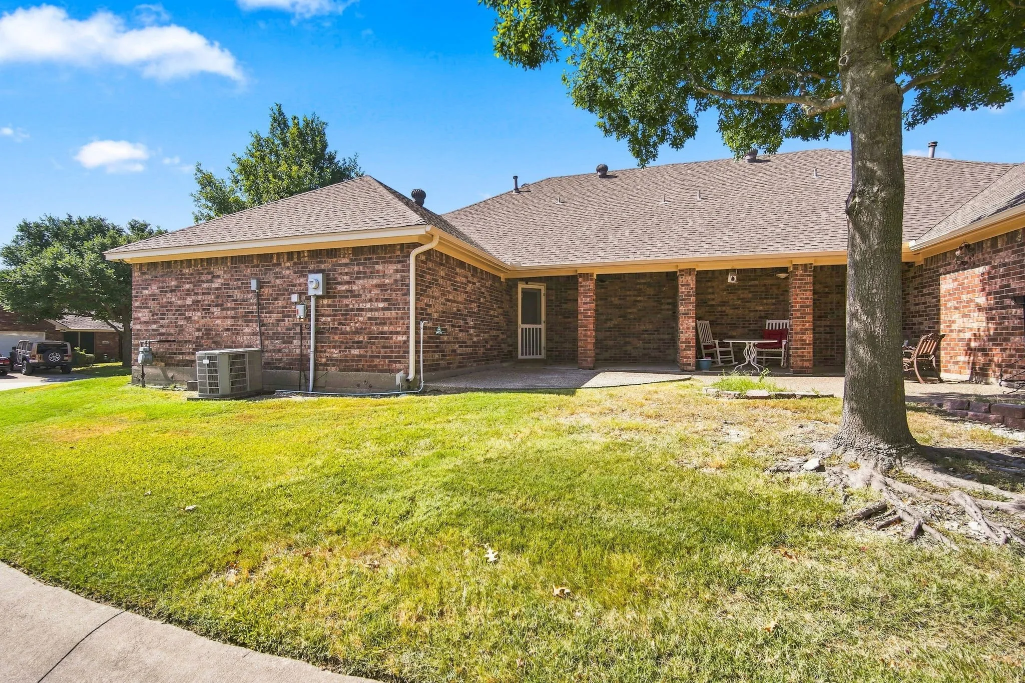 Single Family Residence For Sale in Dallas County , 925 Cresthill Drive 37B, Cedar Hill, Texas 75104, 2 Bedroom, 2 Bathroom, 2 Garage spaces, 1,239 Sqft, built in 2004, mls#21358719, Real Estate Agent in Cedar Hill, Homes For Sale in Dallas county, Homes For Sale in Cedar Hill, Realtor in Cedar Hill Texas, Real Estate Brokerage Independent Realty Texas, Luminita Cordes Realtor