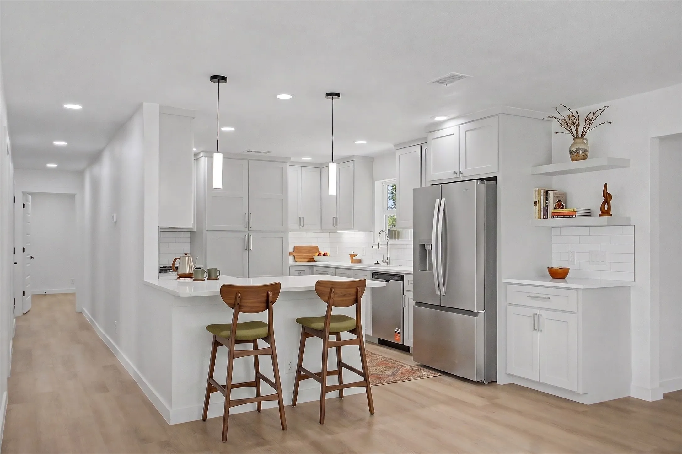 Single Family Residence For Sale in Tarrant County , 5144 Jennings Drive, North Richland Hills, Texas 76180, 4 Bedroom, 2 Bathroom, 2 Garage spaces, 2,052 Sqft, built in 1963, mls#21373942, Real Estate Agent in North Richland Hills, Homes For Sale in Tarrant county, Homes For Sale in North Richland Hills, Realtor in North Richland Hills Texas, Real Estate Brokerage Independent Realty Texas, Luminita Cordes Realtor