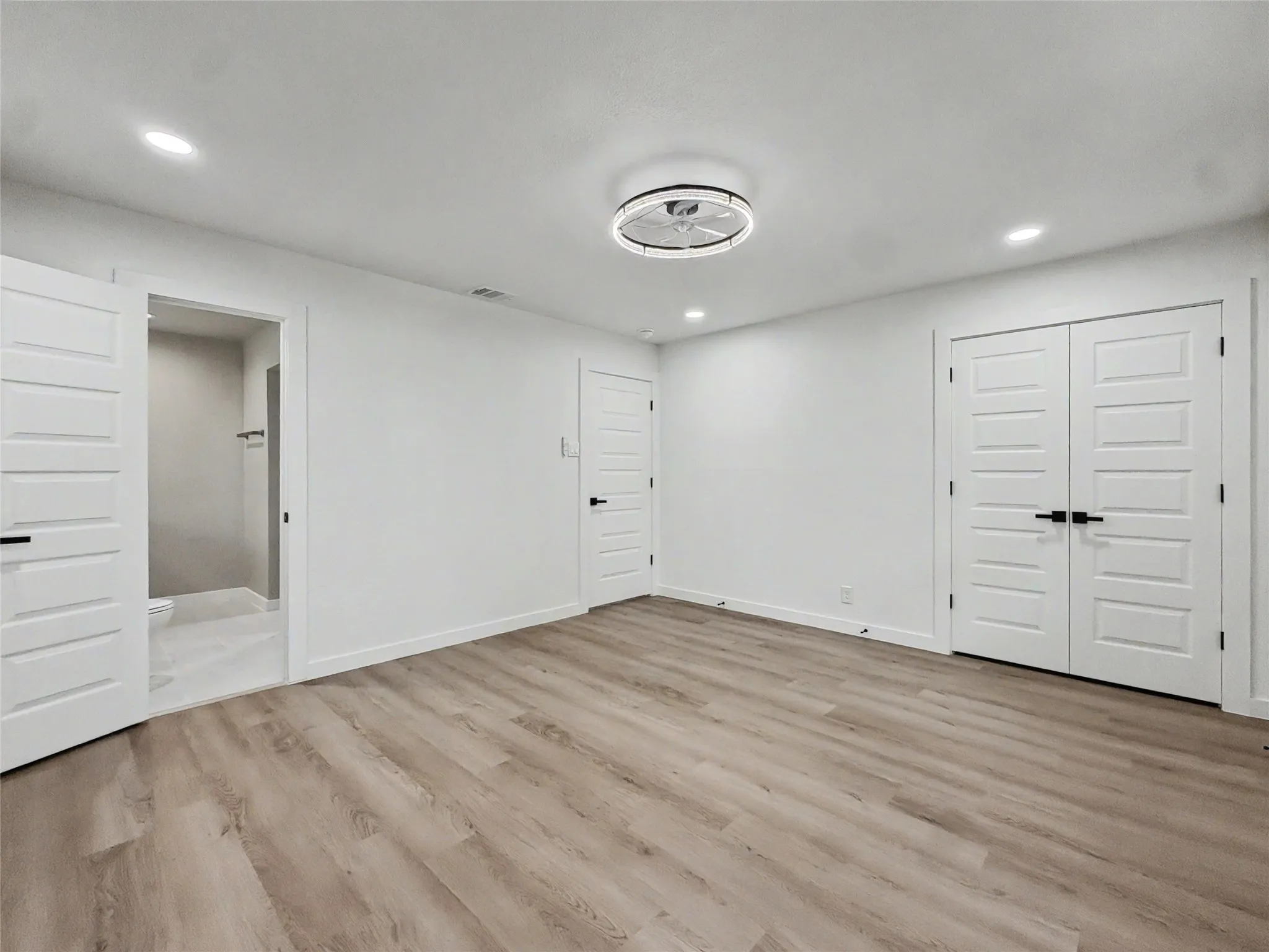 Single Family Residence For Sale in Tarrant County , 5144 Jennings Drive, North Richland Hills, Texas 76180, 4 Bedroom, 2 Bathroom, 2 Garage spaces, 2,052 Sqft, built in 1963, mls#21373942, Real Estate Agent in North Richland Hills, Homes For Sale in Tarrant county, Homes For Sale in North Richland Hills, Realtor in North Richland Hills Texas, Real Estate Brokerage Independent Realty Texas, Luminita Cordes Realtor