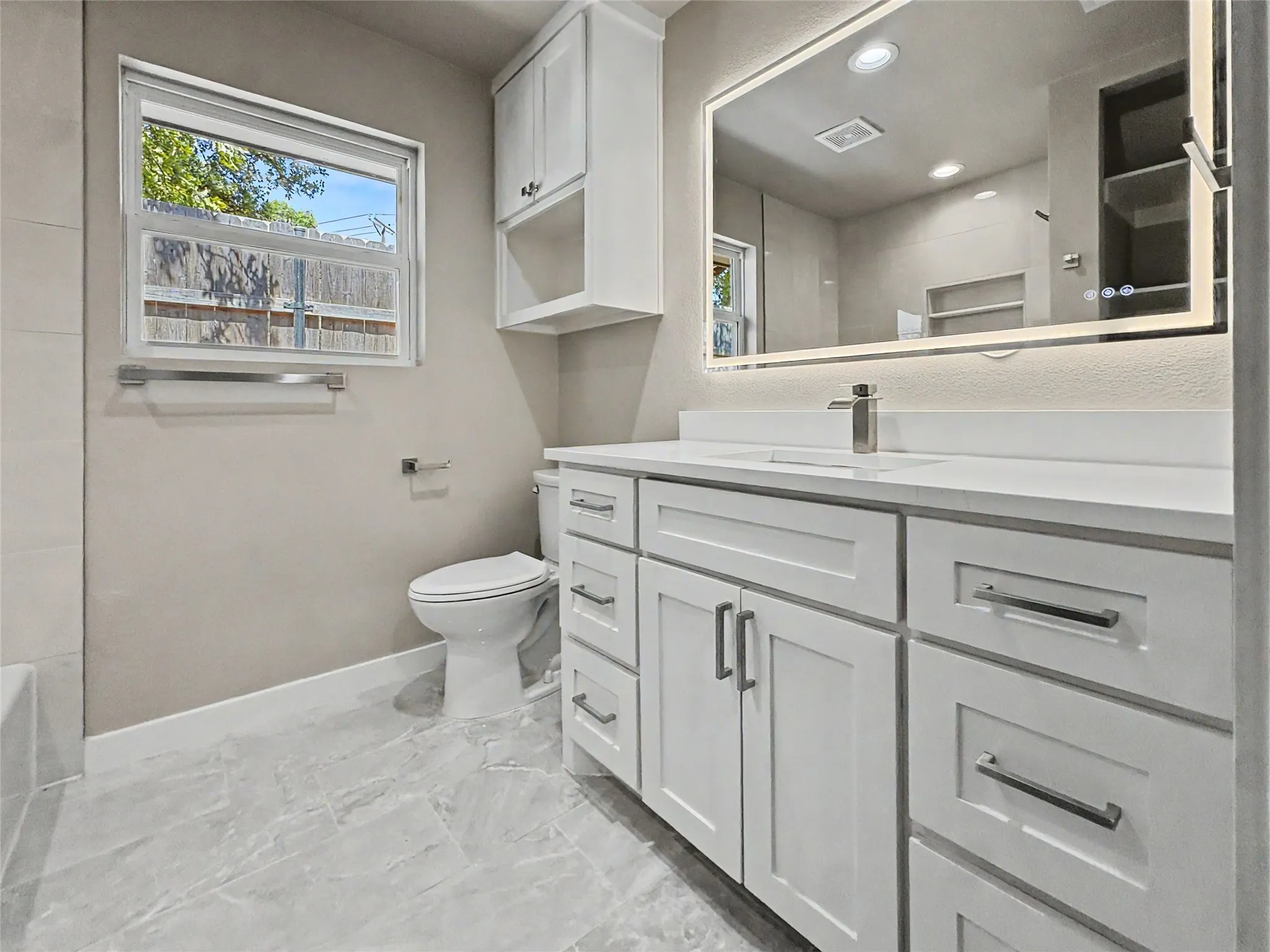 Single Family Residence For Sale in Tarrant County , 5144 Jennings Drive, North Richland Hills, Texas 76180, 4 Bedroom, 2 Bathroom, 2 Garage spaces, 2,052 Sqft, built in 1963, mls#21373942, Real Estate Agent in North Richland Hills, Homes For Sale in Tarrant county, Homes For Sale in North Richland Hills, Realtor in North Richland Hills Texas, Real Estate Brokerage Independent Realty Texas, Luminita Cordes Realtor
