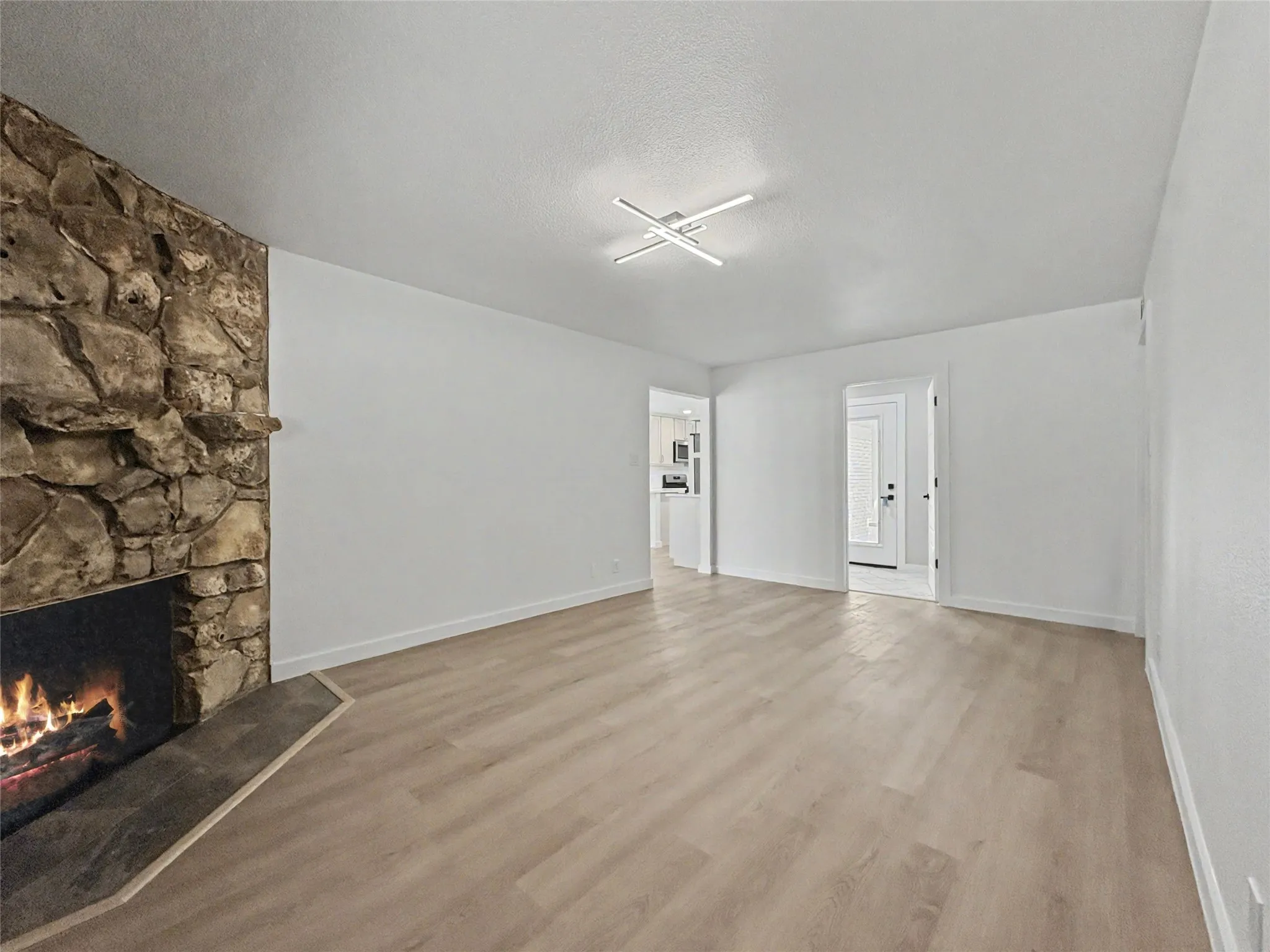 Single Family Residence For Sale in Tarrant County , 5144 Jennings Drive, North Richland Hills, Texas 76180, 4 Bedroom, 2 Bathroom, 2 Garage spaces, 2,052 Sqft, built in 1963, mls#21373942, Real Estate Agent in North Richland Hills, Homes For Sale in Tarrant county, Homes For Sale in North Richland Hills, Realtor in North Richland Hills Texas, Real Estate Brokerage Independent Realty Texas, Luminita Cordes Realtor
