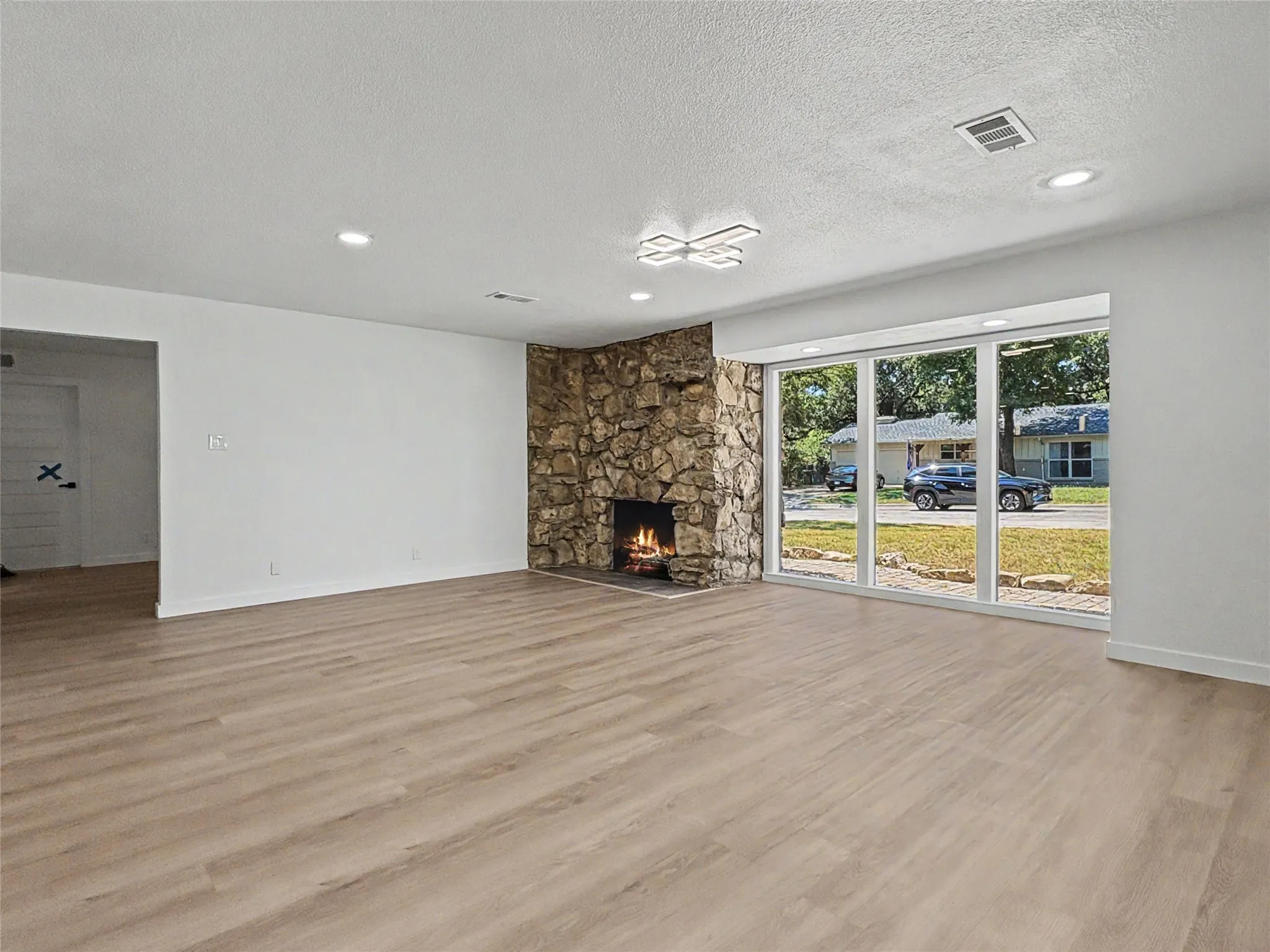 Single Family Residence For Sale in Tarrant County , 5144 Jennings Drive, North Richland Hills, Texas 76180, 4 Bedroom, 2 Bathroom, 2 Garage spaces, 2,052 Sqft, built in 1963, mls#21373942, Real Estate Agent in North Richland Hills, Homes For Sale in Tarrant county, Homes For Sale in North Richland Hills, Realtor in North Richland Hills Texas, Real Estate Brokerage Independent Realty Texas, Luminita Cordes Realtor