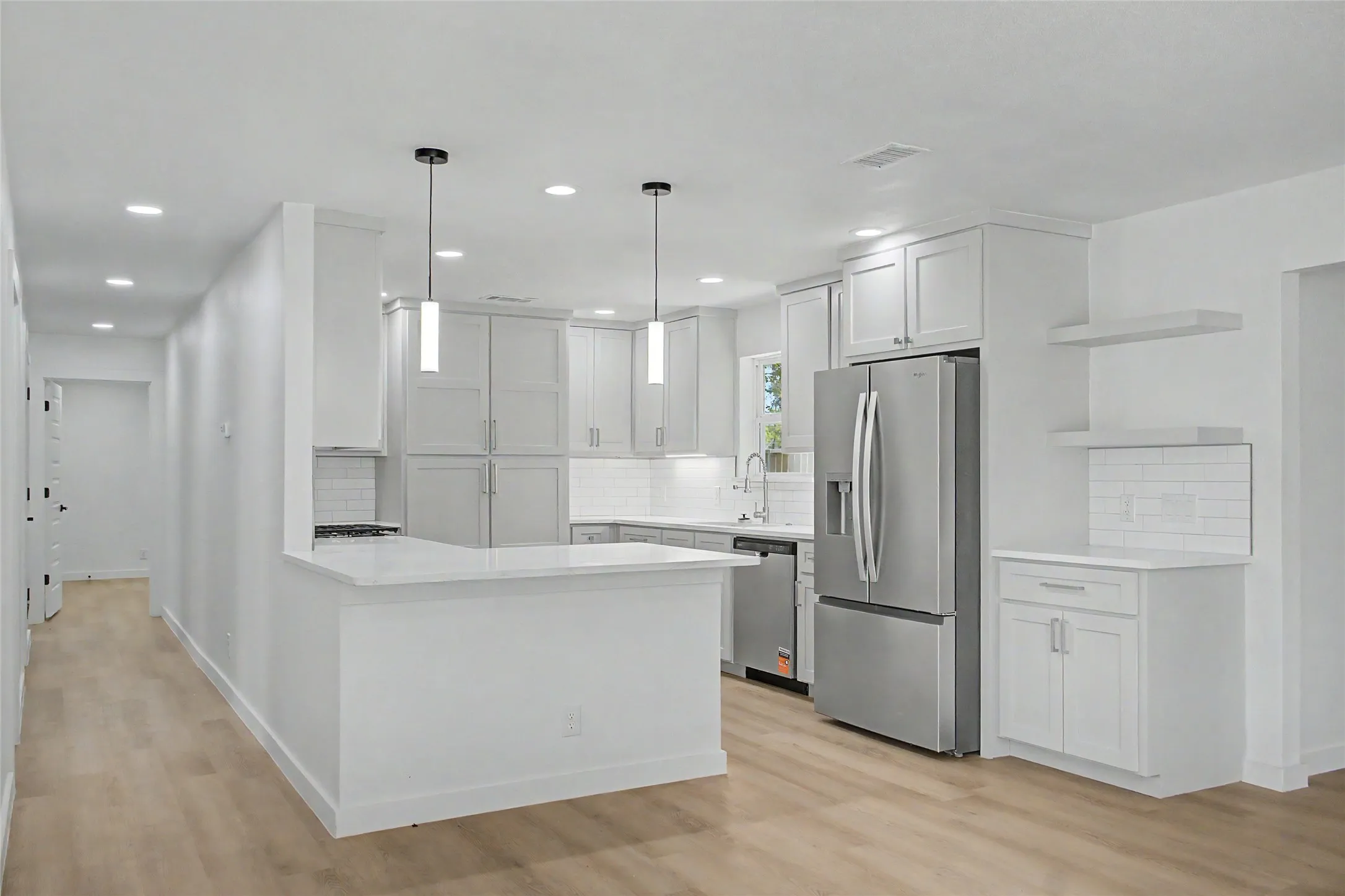 Single Family Residence For Sale in Tarrant County , 5144 Jennings Drive, North Richland Hills, Texas 76180, 4 Bedroom, 2 Bathroom, 2 Garage spaces, 2,052 Sqft, built in 1963, mls#21373942, Real Estate Agent in North Richland Hills, Homes For Sale in Tarrant county, Homes For Sale in North Richland Hills, Realtor in North Richland Hills Texas, Real Estate Brokerage Independent Realty Texas, Luminita Cordes Realtor