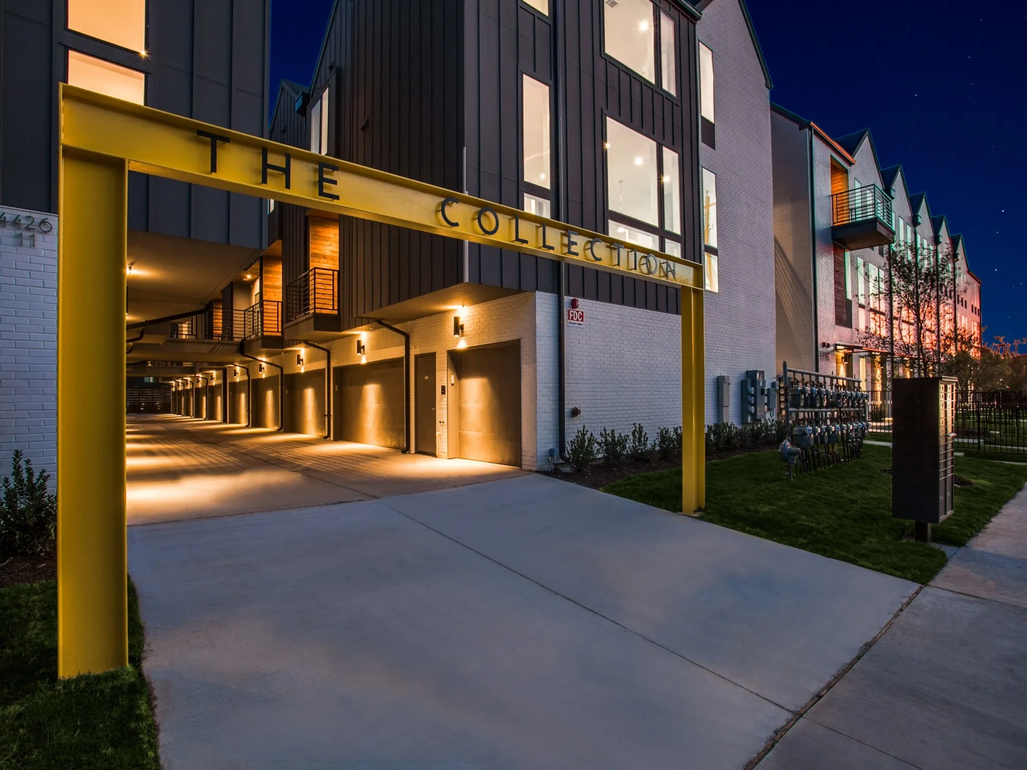 Townhouse For Rent in Dallas County , 4426 Cabell Drive 1105, Dallas, Texas 75204, 2 Bedroom, 3 Bathroom, 2 Garage spaces, 1,488 Sqft, built in 2019, mls#21374314, Real Estate Agent in Dallas, Homes For Rent in Dallas county, Homes For Rent in Dallas, Realtor in Dallas Texas, Real Estate Brokerage Independent Realty Texas, Luminita Cordes Realtor