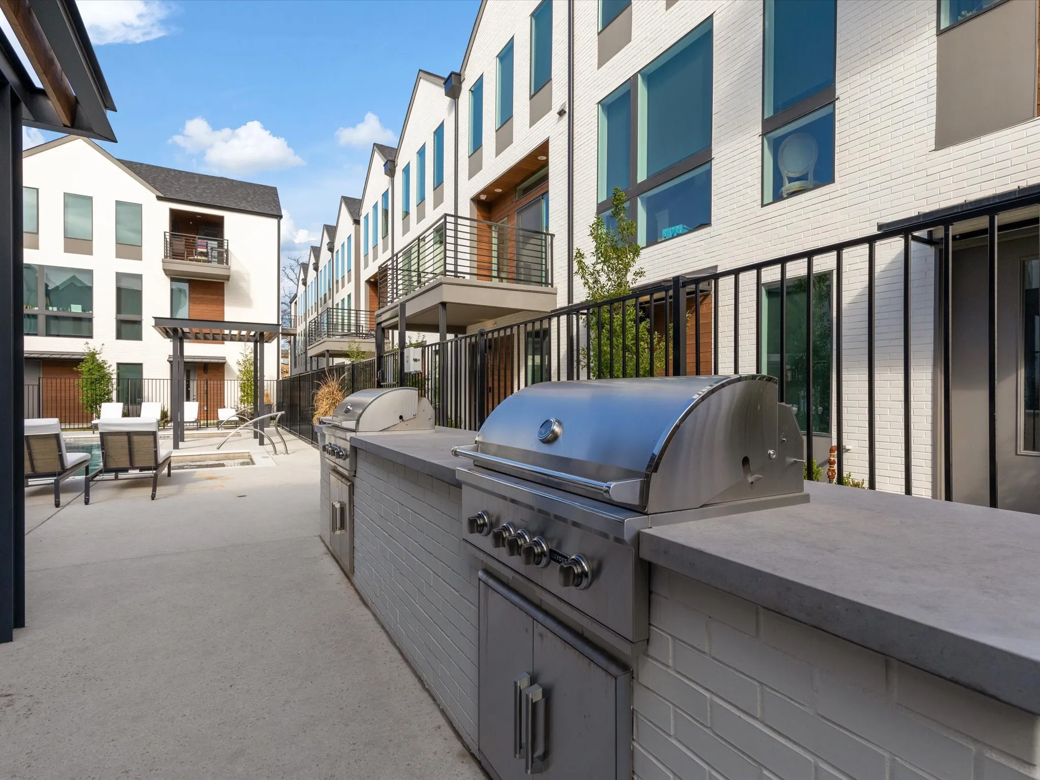 Townhouse For Rent in Dallas County , 4426 Cabell Drive 1105, Dallas, Texas 75204, 2 Bedroom, 3 Bathroom, 2 Garage spaces, 1,488 Sqft, built in 2019, mls#21374314, Real Estate Agent in Dallas, Homes For Rent in Dallas county, Homes For Rent in Dallas, Realtor in Dallas Texas, Real Estate Brokerage Independent Realty Texas, Luminita Cordes Realtor
