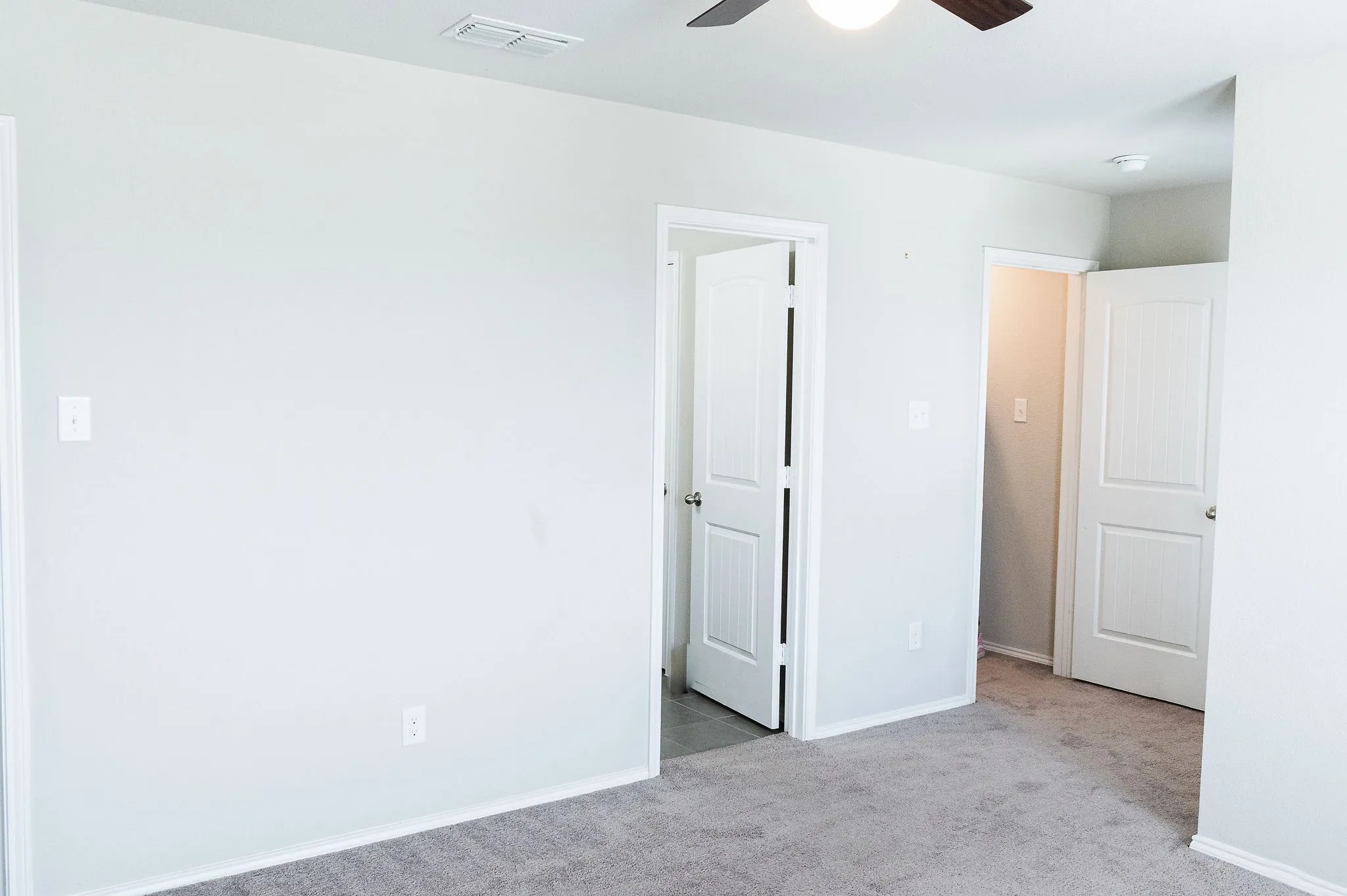 Single Family Residence For Sale in Tarrant County , 6325 Longhorn Herd Lane, Fort Worth, Texas 76123, 4 Bedroom, 3 Bathroom, 2 Garage spaces, 2,853 Sqft, built in 2019, mls#21372342, Real Estate Agent in Fort Worth, Homes For Sale in Tarrant county, Homes For Sale in Fort Worth, Realtor in Fort Worth Texas, Real Estate Brokerage Independent Realty Texas, Luminita Cordes Realtor