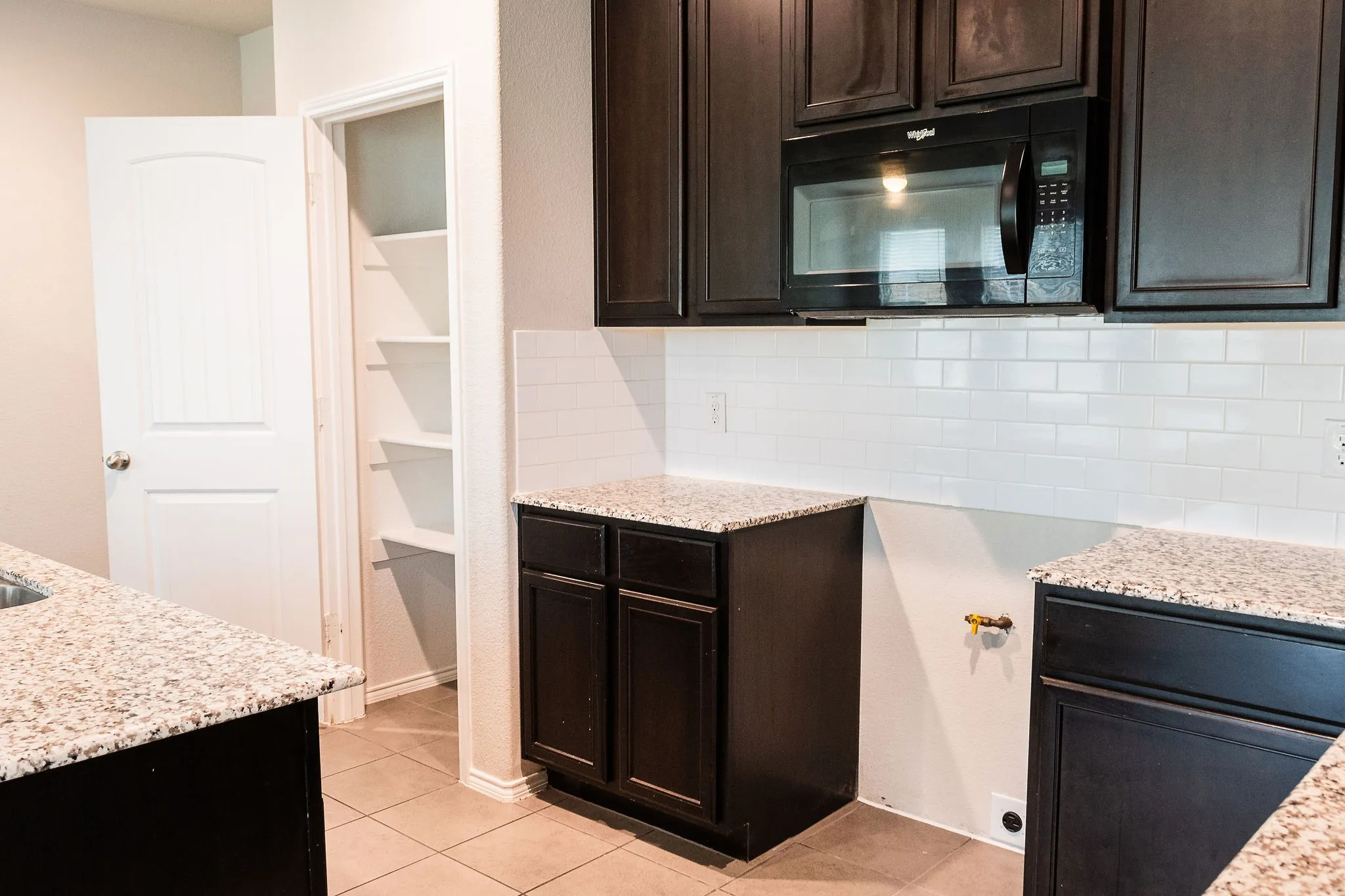 Single Family Residence For Sale in Tarrant County , 6325 Longhorn Herd Lane, Fort Worth, Texas 76123, 4 Bedroom, 3 Bathroom, 2 Garage spaces, 2,853 Sqft, built in 2019, mls#21372342, Real Estate Agent in Fort Worth, Homes For Sale in Tarrant county, Homes For Sale in Fort Worth, Realtor in Fort Worth Texas, Real Estate Brokerage Independent Realty Texas, Luminita Cordes Realtor