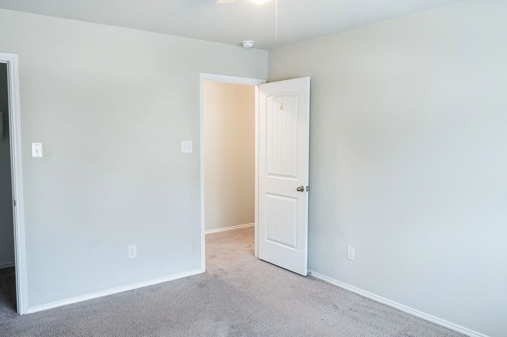 Single Family Residence For Sale in Tarrant County , 6325 Longhorn Herd Lane, Fort Worth, Texas 76123, 4 Bedroom, 3 Bathroom, 2 Garage spaces, 2,853 Sqft, built in 2019, mls#21372342, Real Estate Agent in Fort Worth, Homes For Sale in Tarrant county, Homes For Sale in Fort Worth, Realtor in Fort Worth Texas, Real Estate Brokerage Independent Realty Texas, Luminita Cordes Realtor