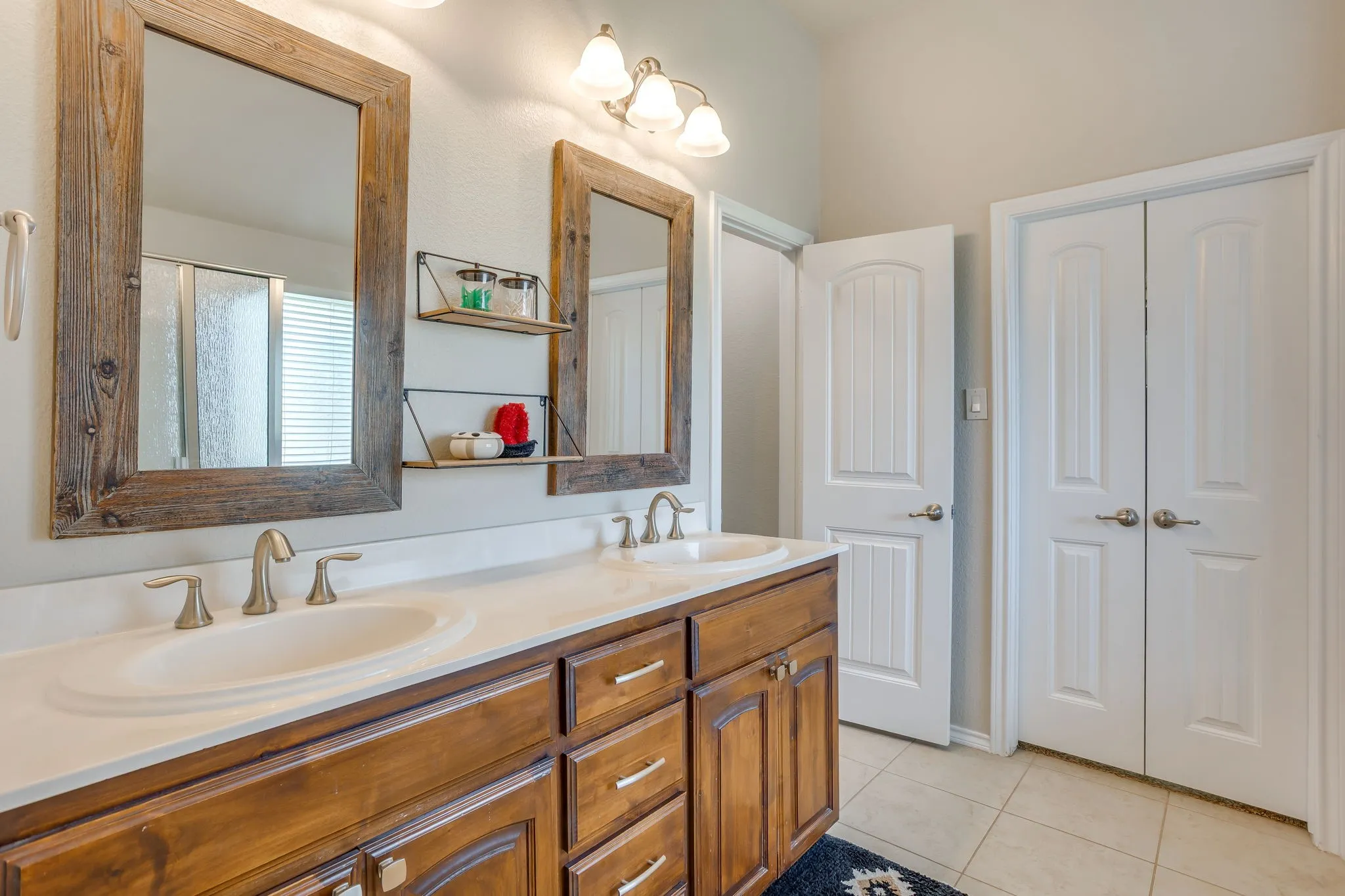 Single Family Residence For Sale in Parker County , 1609 Serenity Lane, Weatherford, Texas 76087, 4 Bedroom, 2 Bathroom, 2 Garage spaces, 2,436 Sqft, built in 2012, mls#21373902, Real Estate Agent in Weatherford, Homes For Sale in Parker county, Homes For Sale in Weatherford, Realtor in Weatherford Texas, Real Estate Brokerage Independent Realty Texas, Luminita Cordes Realtor