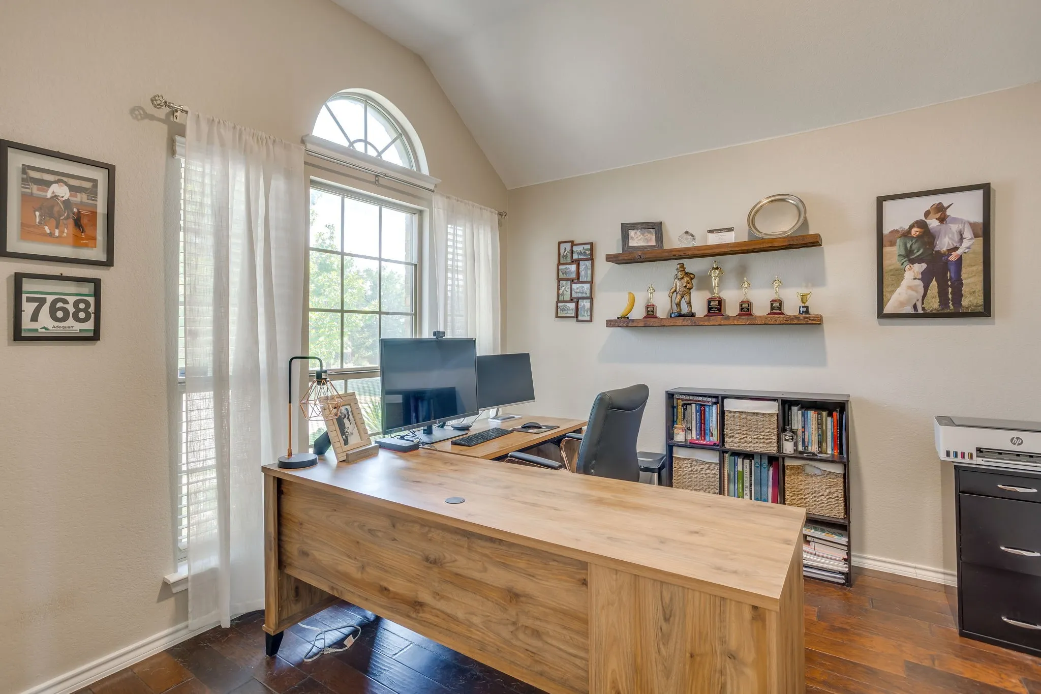 Single Family Residence For Sale in Parker County , 1609 Serenity Lane, Weatherford, Texas 76087, 4 Bedroom, 2 Bathroom, 2 Garage spaces, 2,436 Sqft, built in 2012, mls#21373902, Real Estate Agent in Weatherford, Homes For Sale in Parker county, Homes For Sale in Weatherford, Realtor in Weatherford Texas, Real Estate Brokerage Independent Realty Texas, Luminita Cordes Realtor