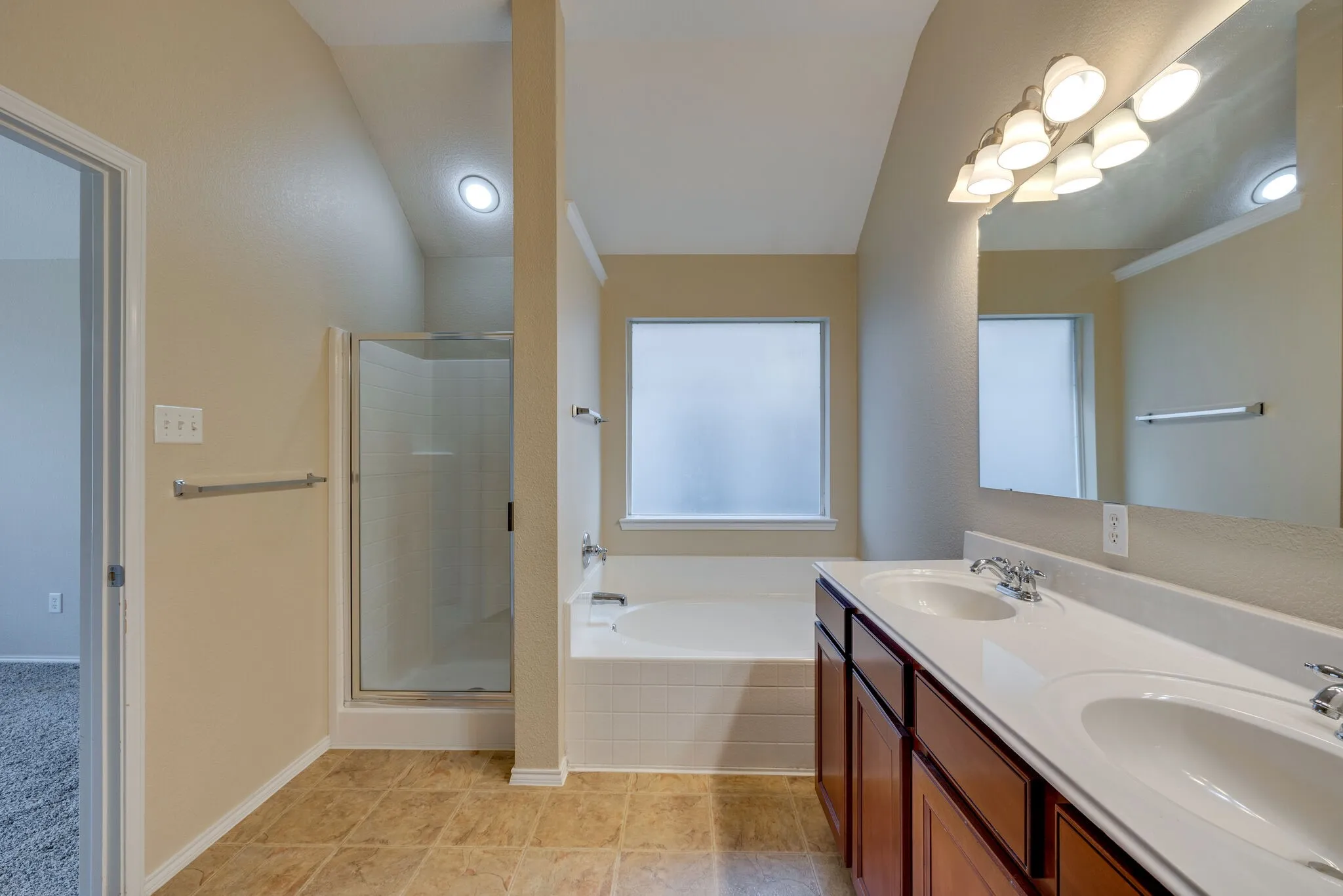 Single Family Residence For Rent in Denton County , 3816 Denridge Lane, Fort Worth, Texas 76262, 3 Bedroom, 2 Bathroom, 2 Garage spaces, 1,607 Sqft, built in 2006, mls#21374337, Real Estate Agent in Fort Worth, Homes For Rent in Denton county, Homes For Rent in Fort Worth, Realtor in Fort Worth Texas, Real Estate Brokerage Independent Realty Texas, Luminita Cordes Realtor