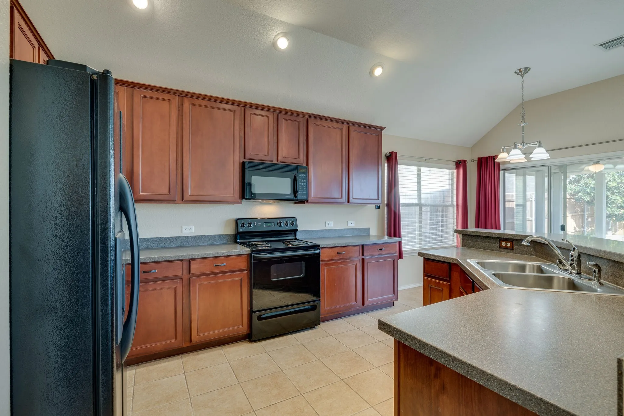 Single Family Residence For Rent in Denton County , 3816 Denridge Lane, Fort Worth, Texas 76262, 3 Bedroom, 2 Bathroom, 2 Garage spaces, 1,607 Sqft, built in 2006, mls#21374337, Real Estate Agent in Fort Worth, Homes For Rent in Denton county, Homes For Rent in Fort Worth, Realtor in Fort Worth Texas, Real Estate Brokerage Independent Realty Texas, Luminita Cordes Realtor