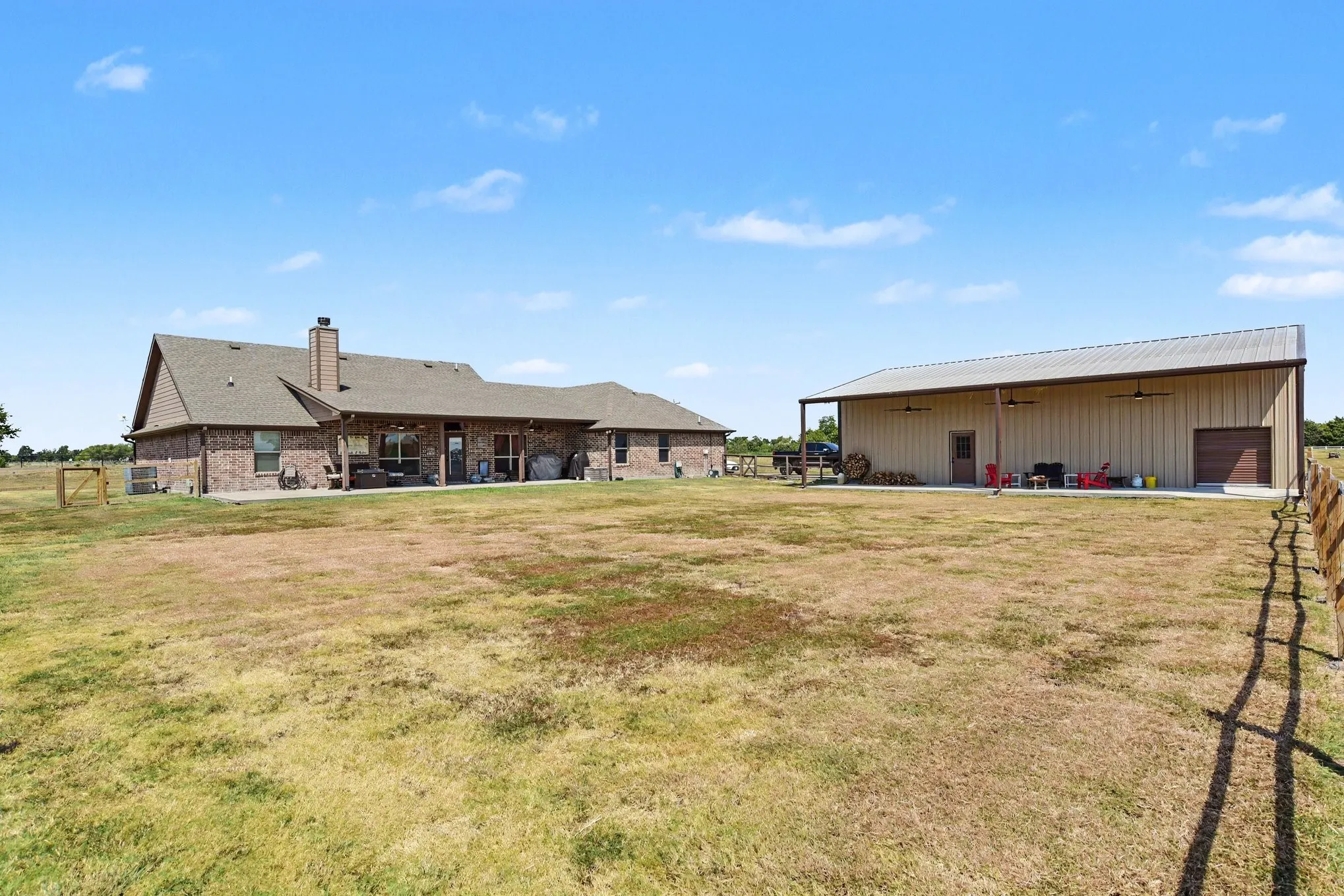 Single Family Residence For Sale in Hunt County , 4909 County Road 2720, Caddo Mills, Texas 75135, 4 Bedroom, 2 Bathroom, 2 Garage spaces, 2,005 Sqft, built in 2016, mls#21368400, Real Estate Agent in Caddo Mills, Homes For Sale in Hunt county, Homes For Sale in Caddo Mills, Realtor in Caddo Mills Texas, Real Estate Brokerage Independent Realty Texas, Luminita Cordes Realtor