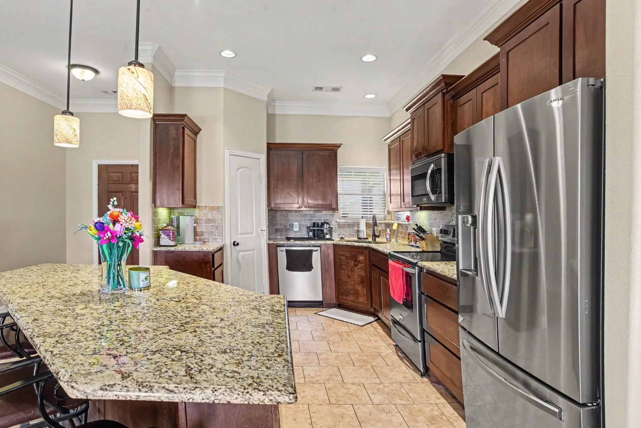 Single Family Residence For Sale in Hunt County , 4909 County Road 2720, Caddo Mills, Texas 75135, 4 Bedroom, 2 Bathroom, 2 Garage spaces, 2,005 Sqft, built in 2016, mls#21368400, Real Estate Agent in Caddo Mills, Homes For Sale in Hunt county, Homes For Sale in Caddo Mills, Realtor in Caddo Mills Texas, Real Estate Brokerage Independent Realty Texas, Luminita Cordes Realtor