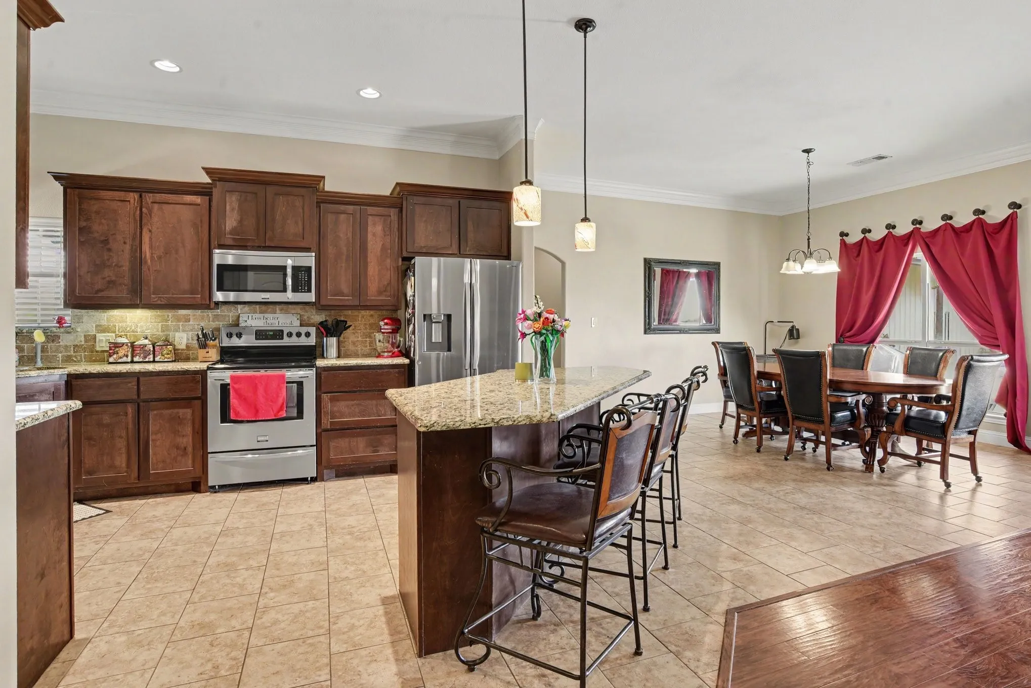 Single Family Residence For Sale in Hunt County , 4909 County Road 2720, Caddo Mills, Texas 75135, 4 Bedroom, 2 Bathroom, 2 Garage spaces, 2,005 Sqft, built in 2016, mls#21368400, Real Estate Agent in Caddo Mills, Homes For Sale in Hunt county, Homes For Sale in Caddo Mills, Realtor in Caddo Mills Texas, Real Estate Brokerage Independent Realty Texas, Luminita Cordes Realtor