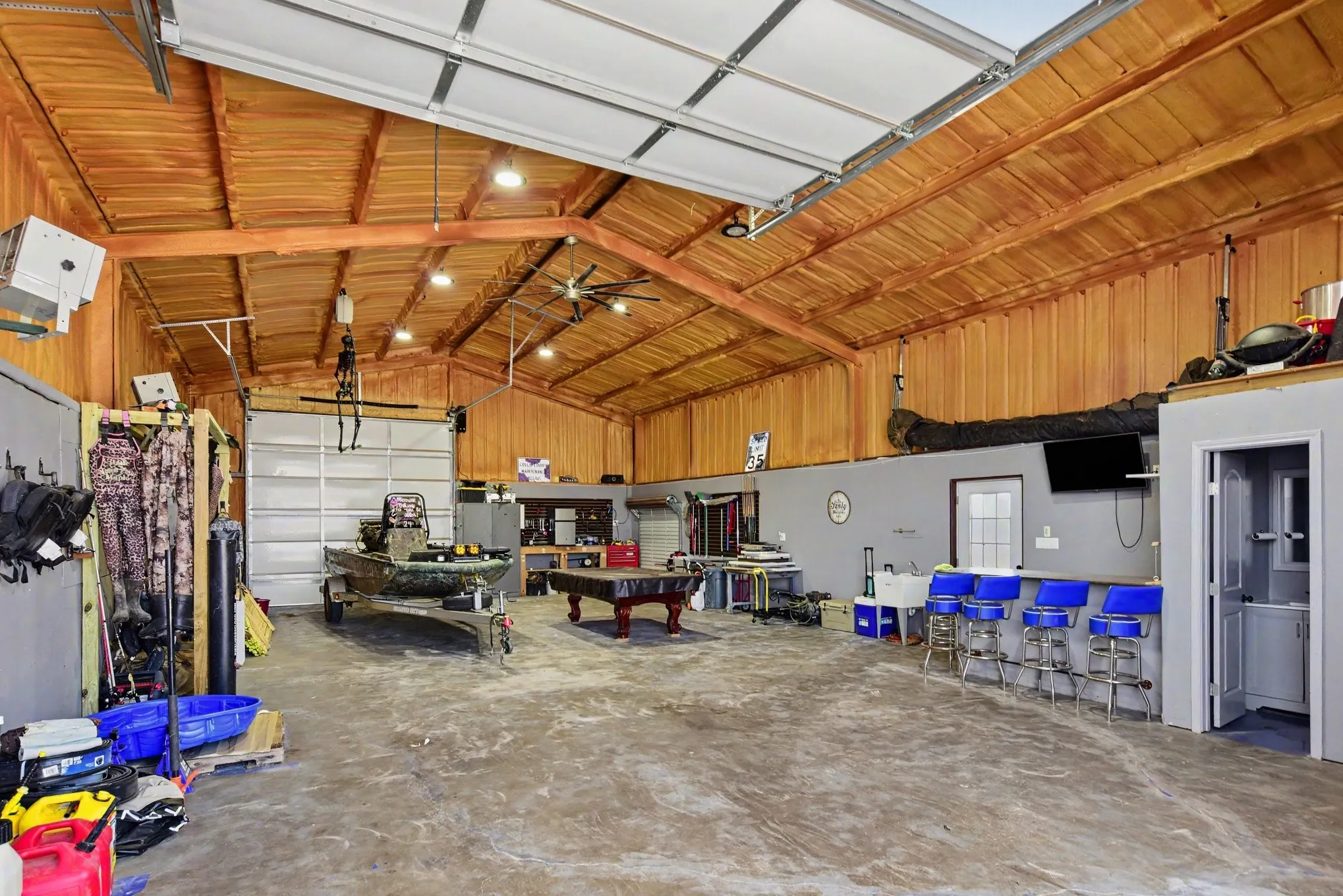 Single Family Residence For Sale in Hunt County , 4909 County Road 2720, Caddo Mills, Texas 75135, 4 Bedroom, 2 Bathroom, 2 Garage spaces, 2,005 Sqft, built in 2016, mls#21368400, Real Estate Agent in Caddo Mills, Homes For Sale in Hunt county, Homes For Sale in Caddo Mills, Realtor in Caddo Mills Texas, Real Estate Brokerage Independent Realty Texas, Luminita Cordes Realtor